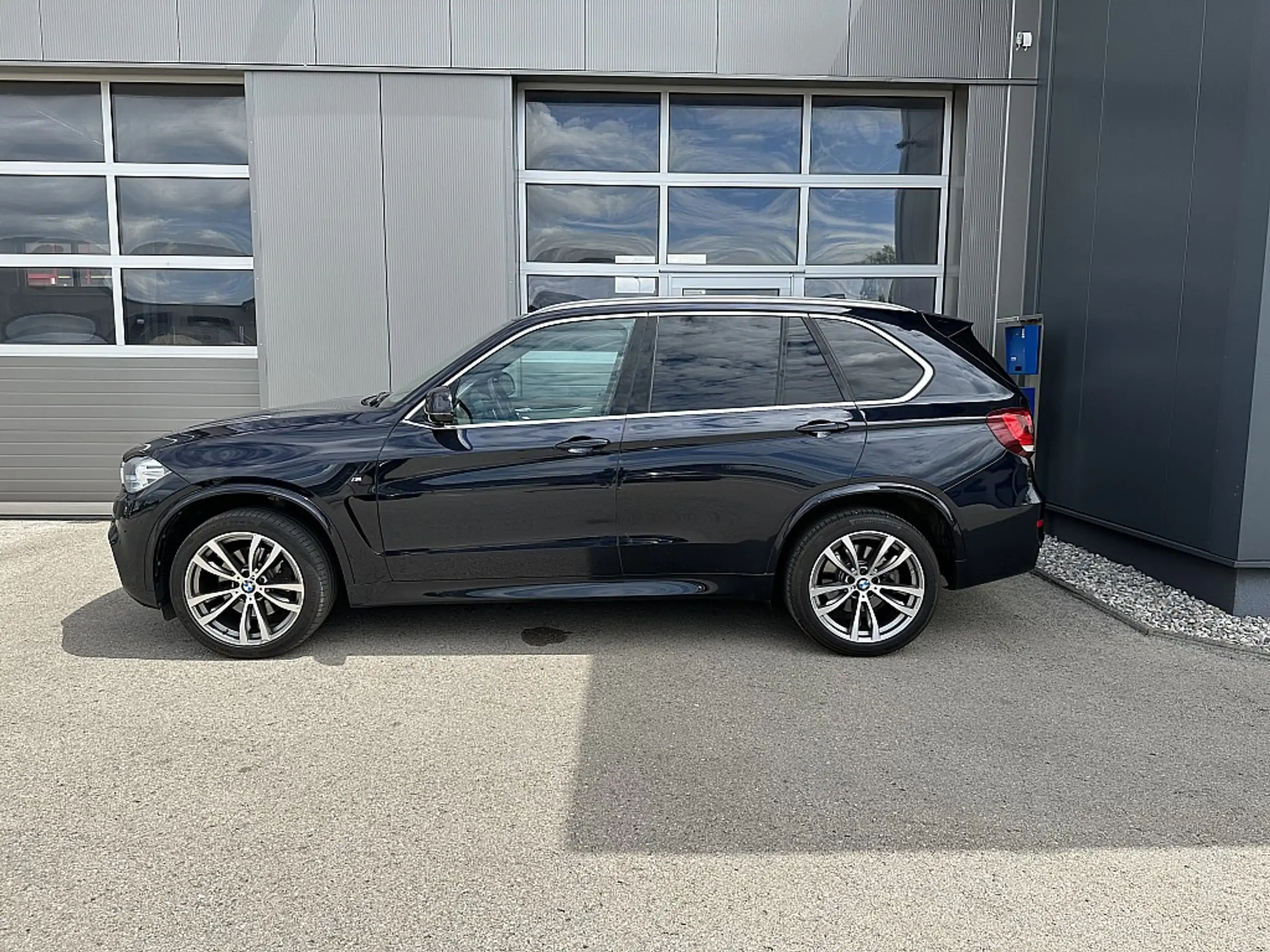 BMW - X5