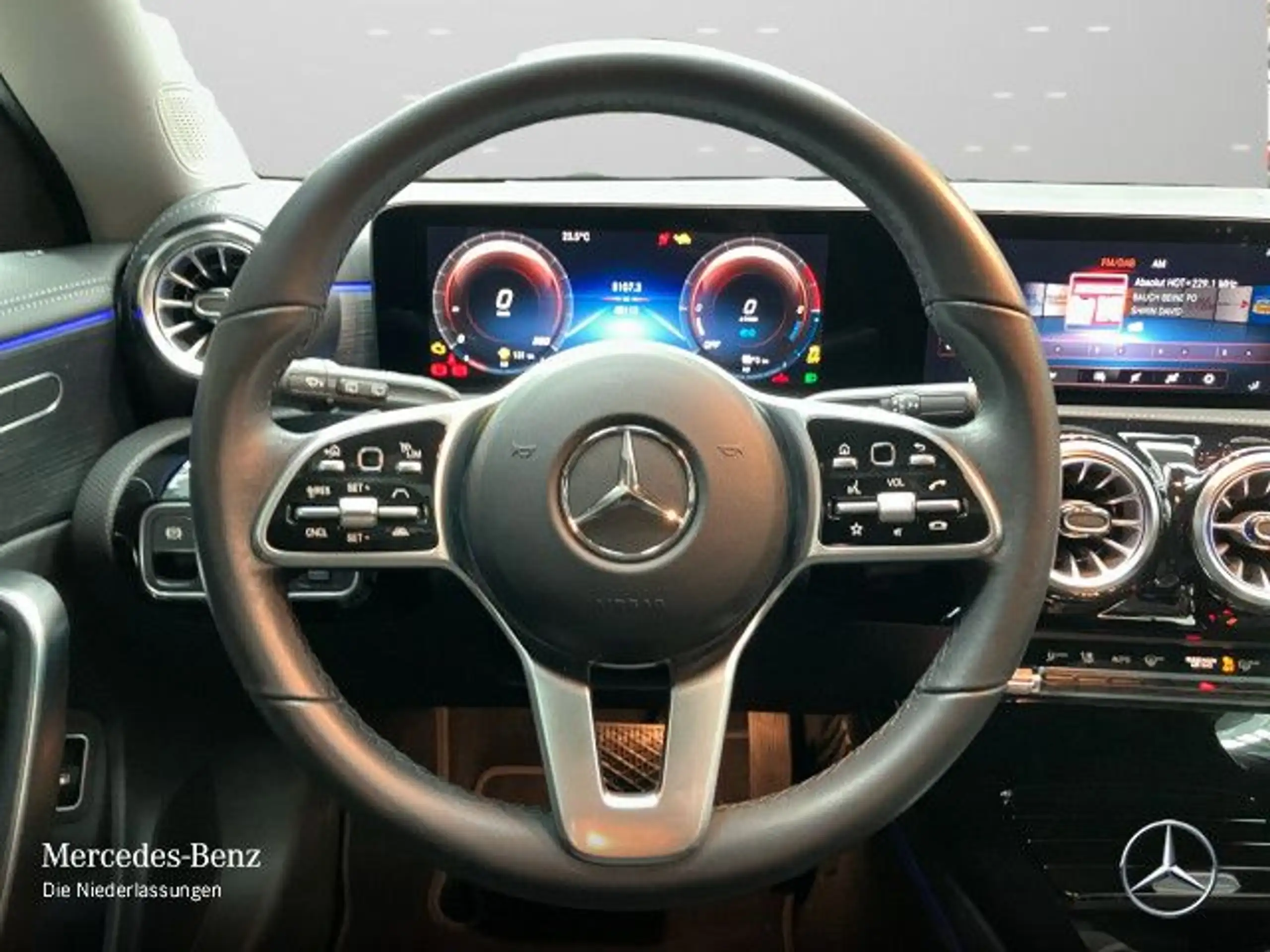 Mercedes-Benz - CLA 250