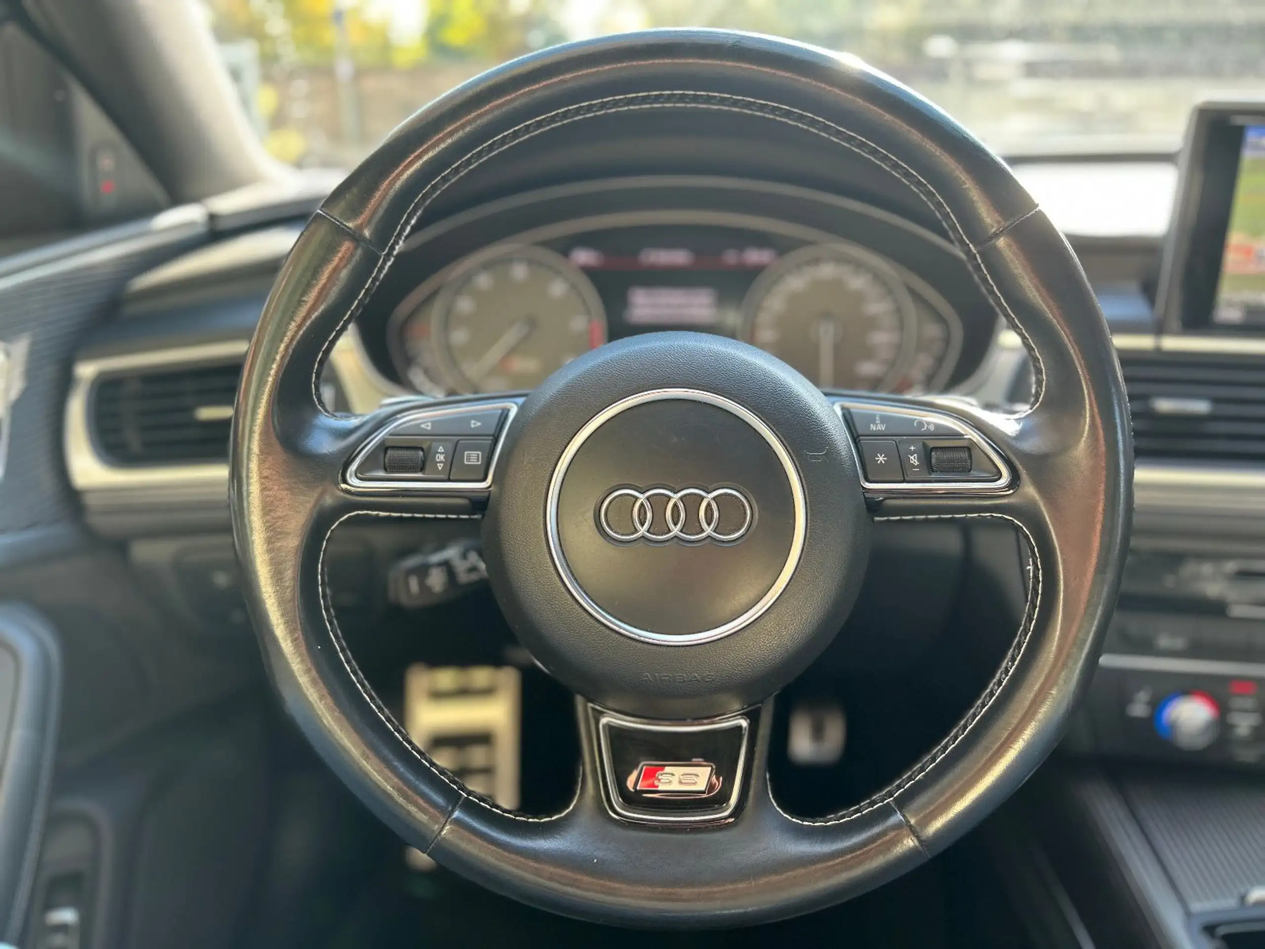 Audi - S6