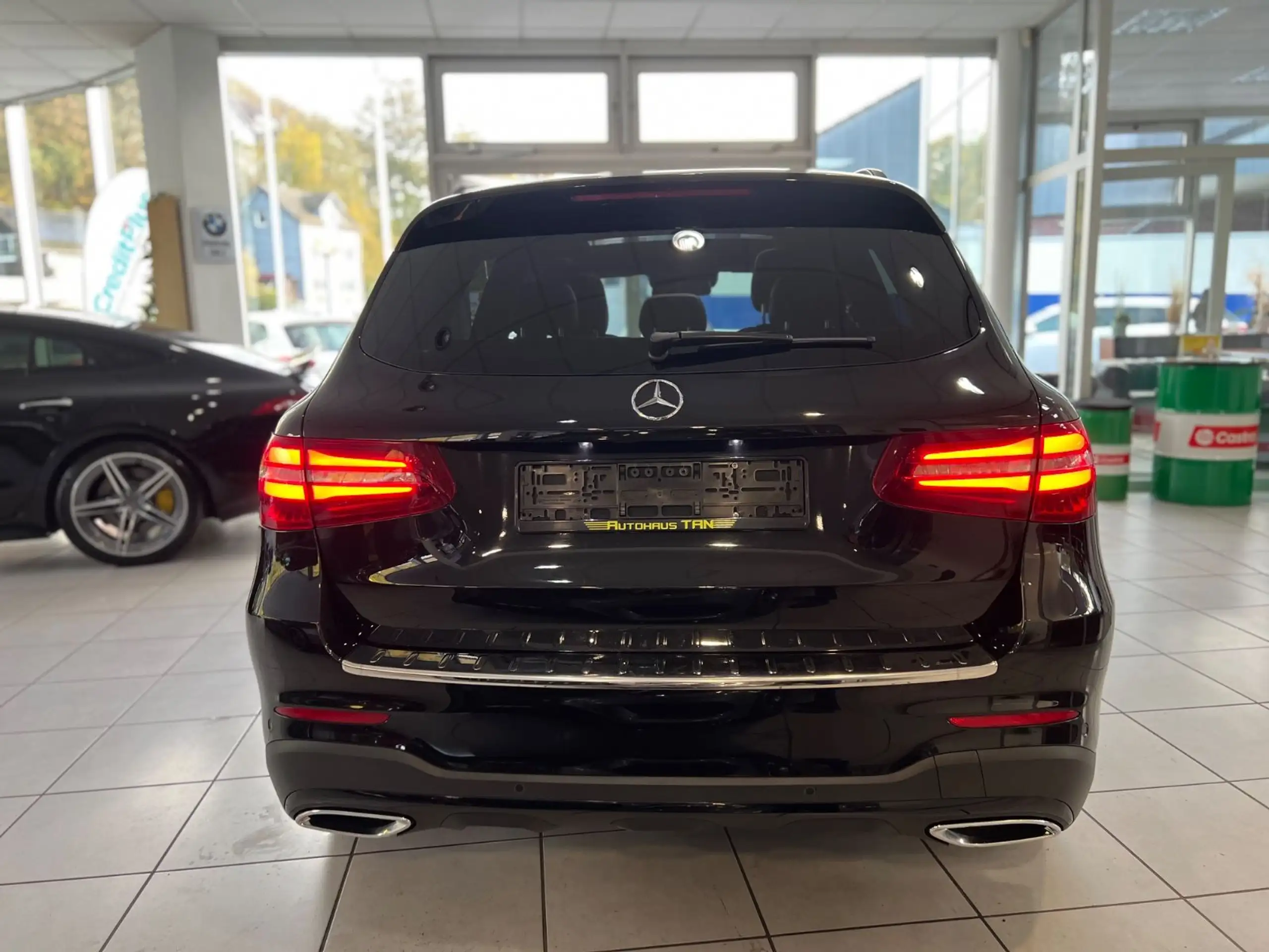 Mercedes-Benz - GLC 350