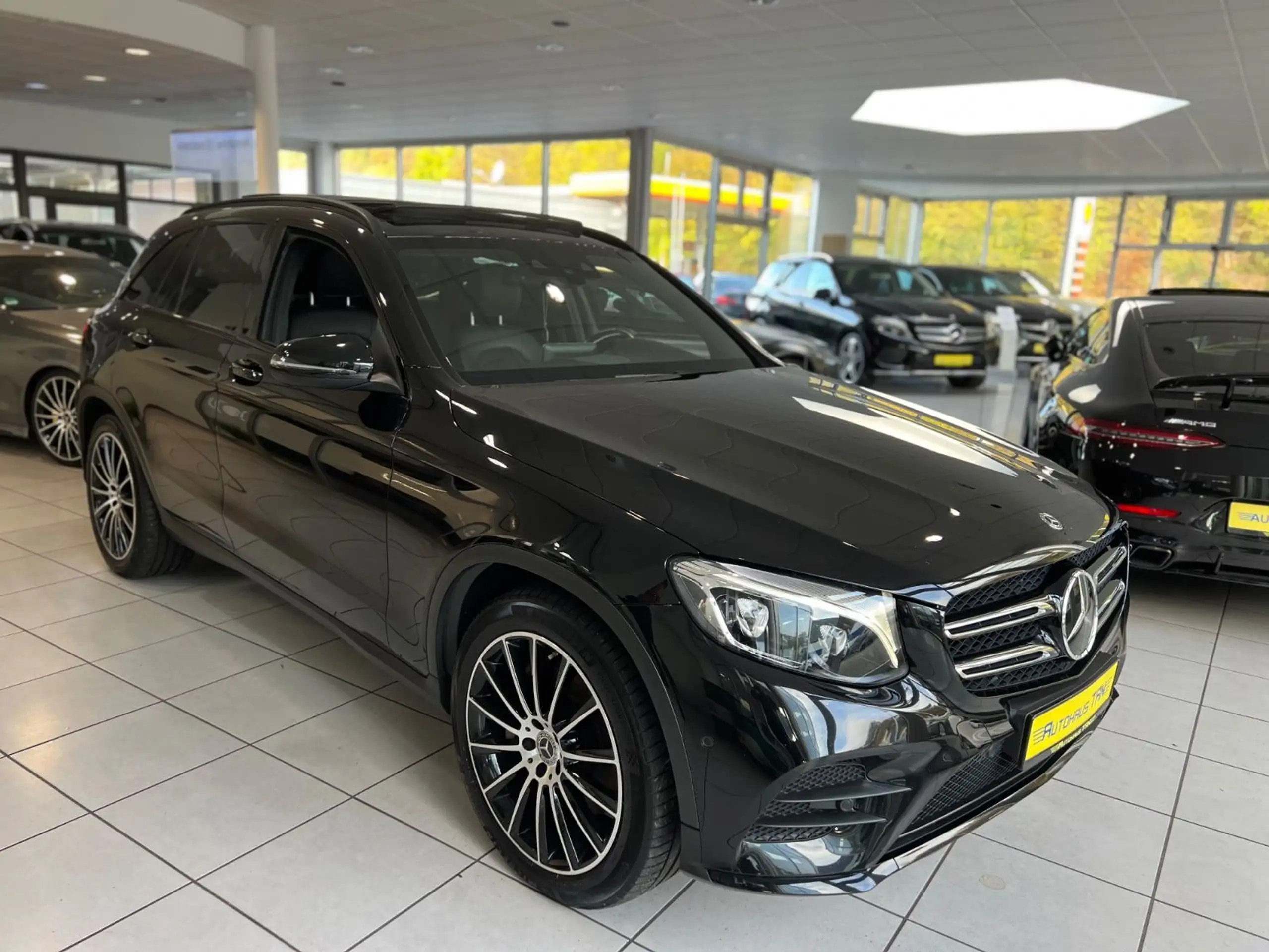 Mercedes-Benz - GLC 350