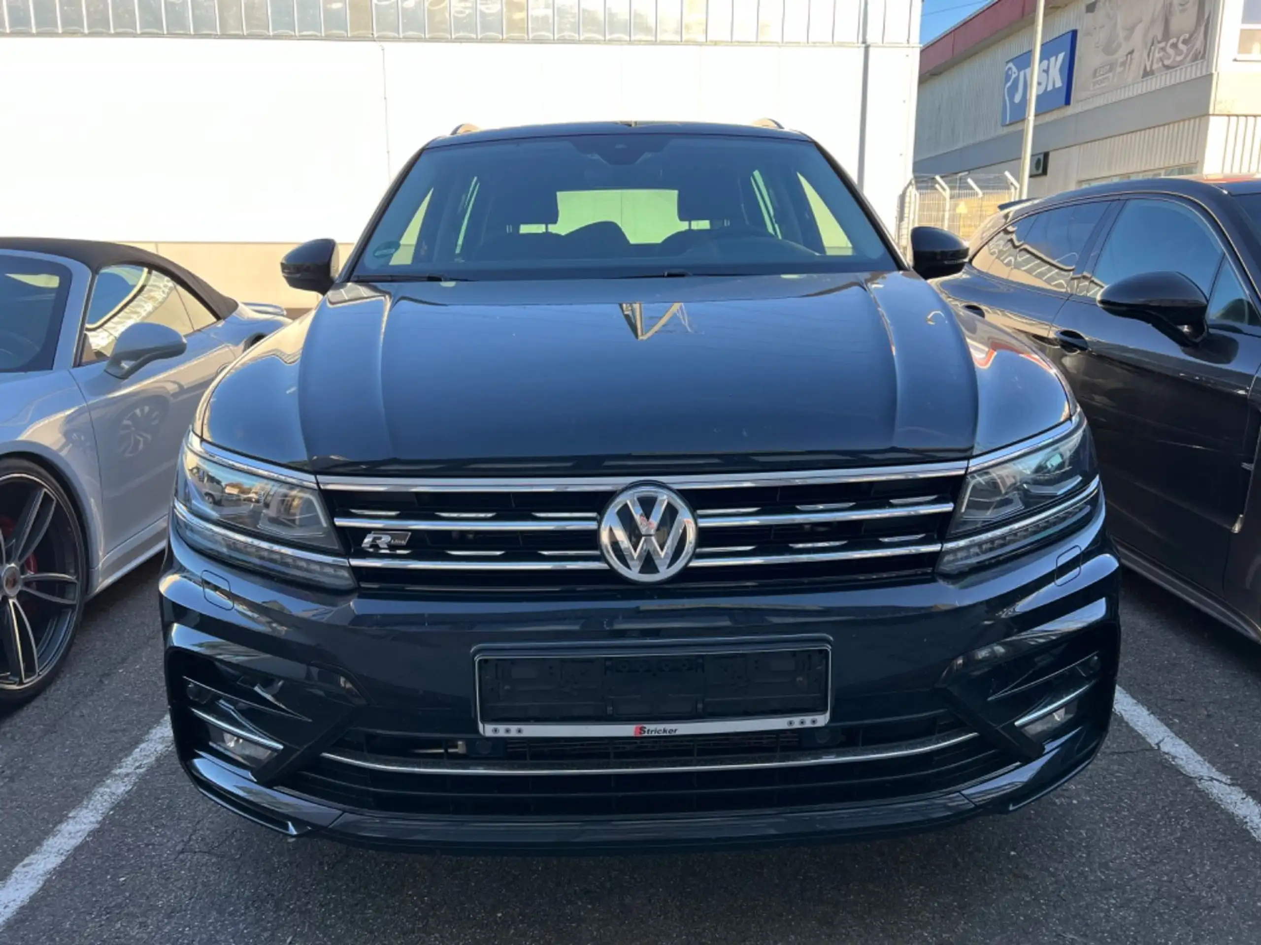 Volkswagen - Tiguan