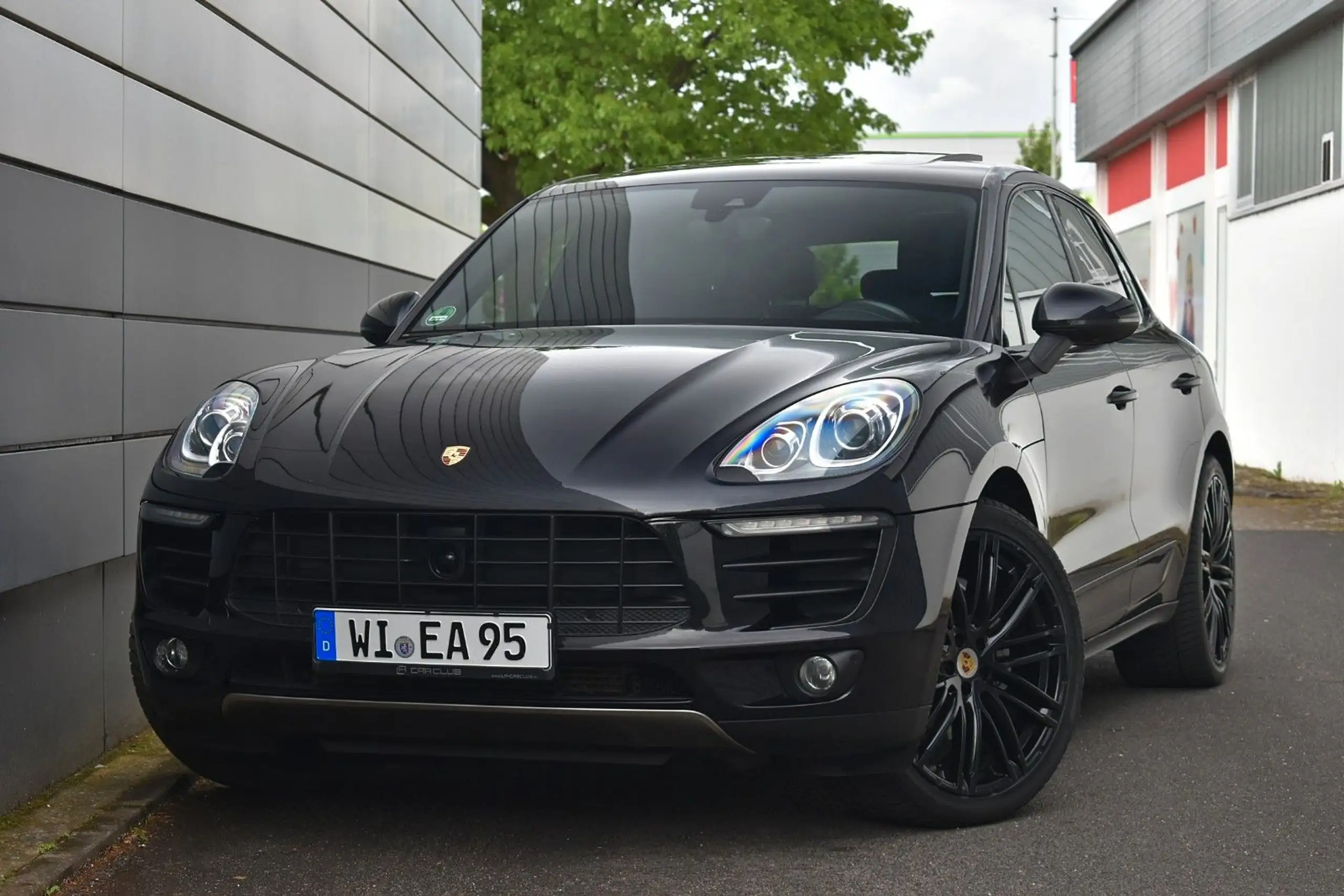 Porsche - Macan