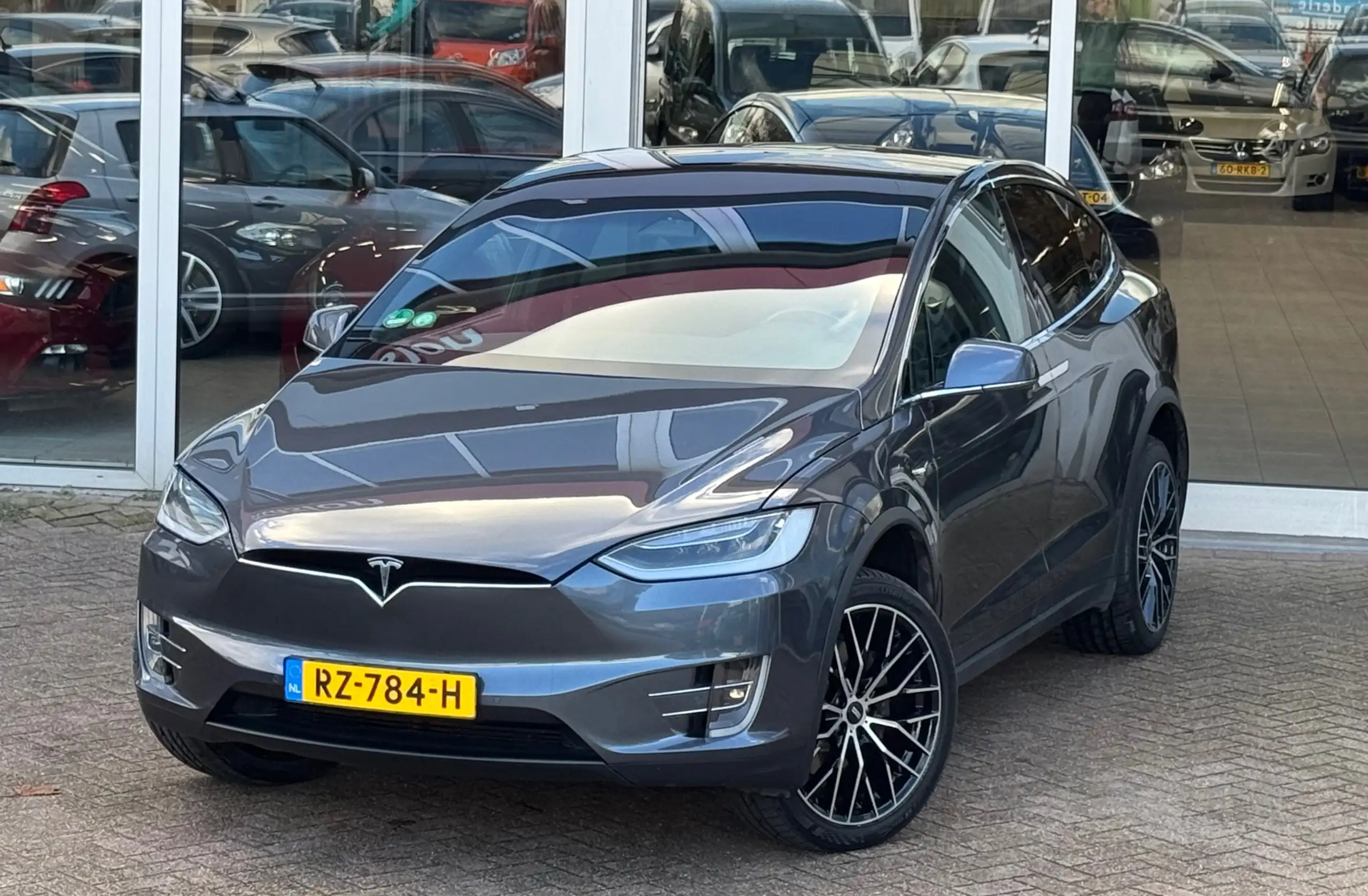 Tesla - Model X