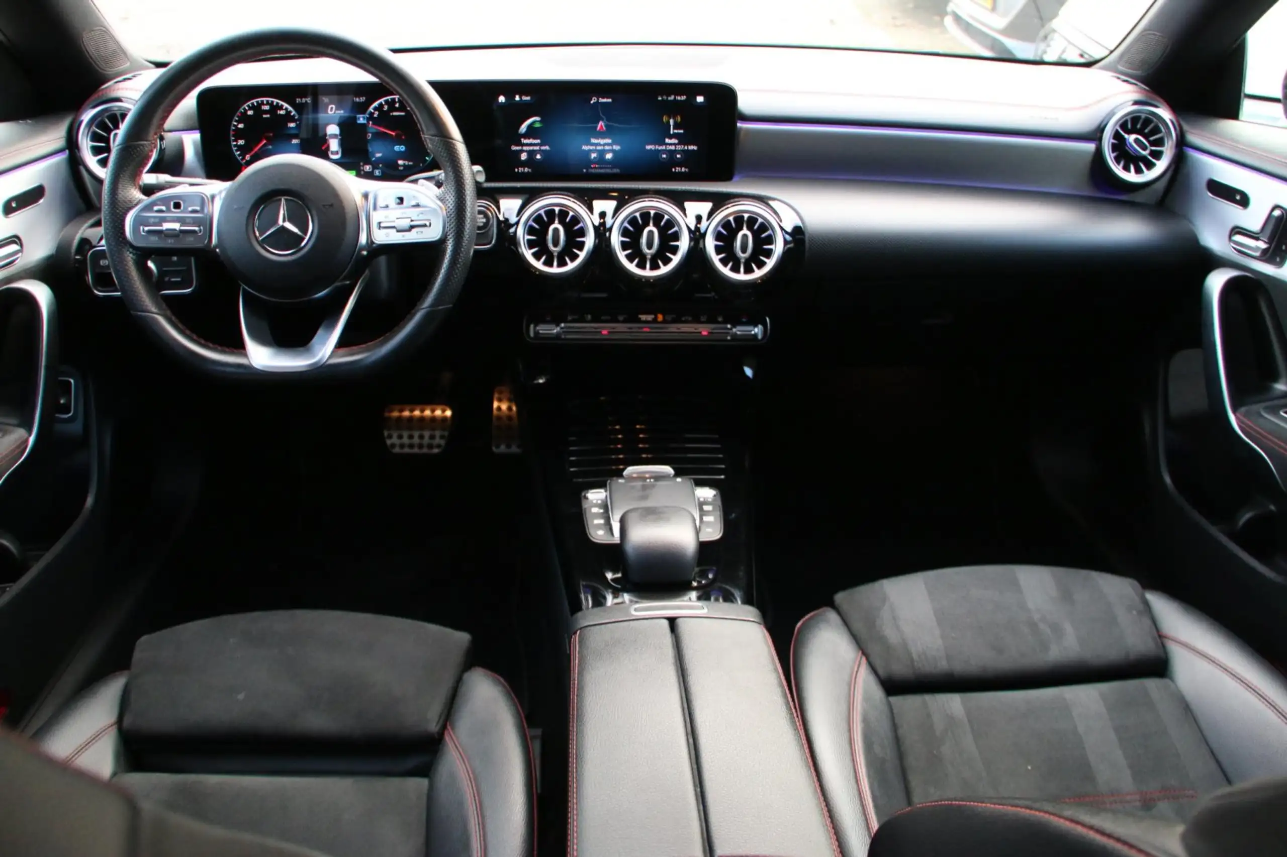 Mercedes-Benz - CLA 250