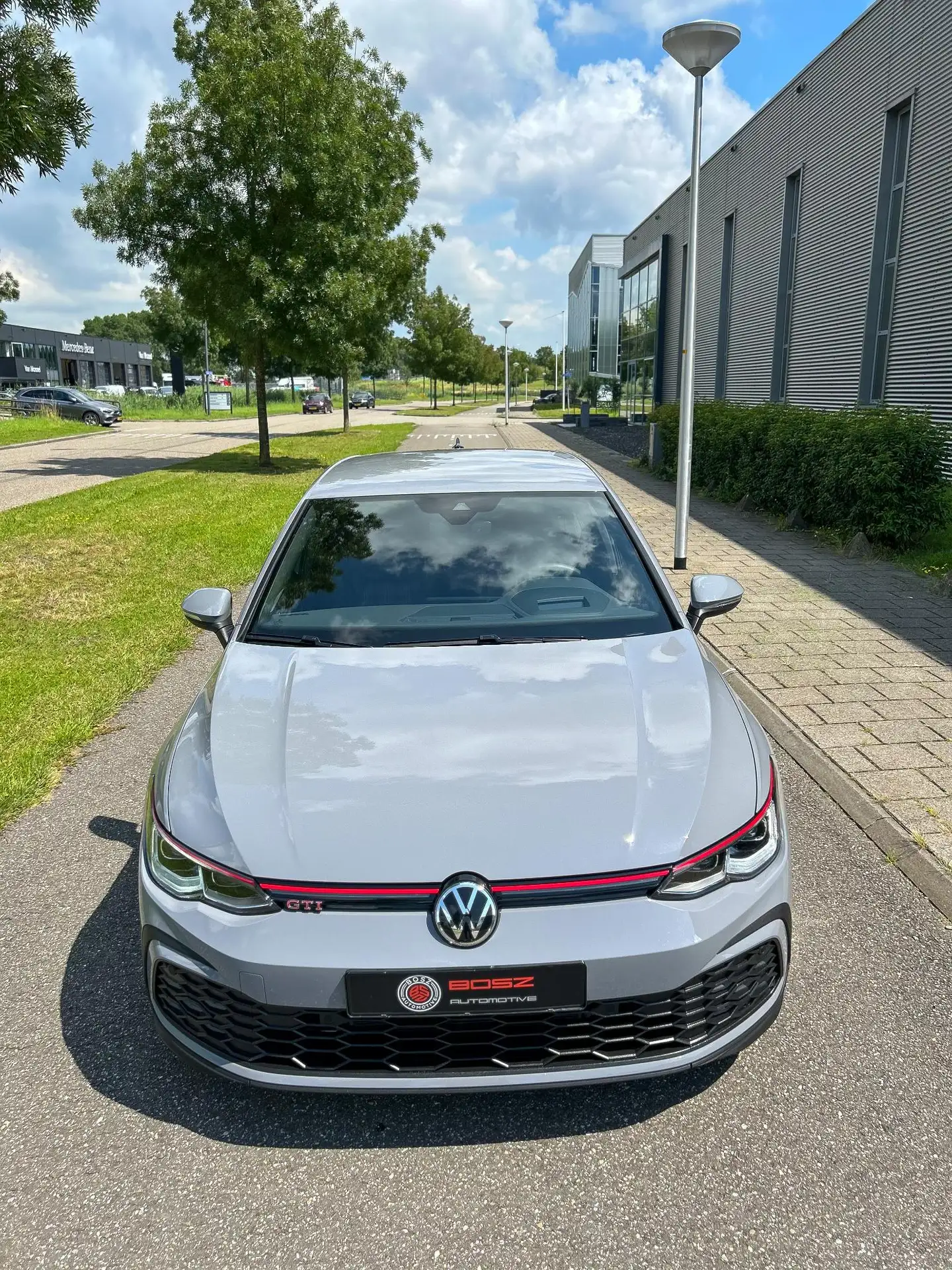 Volkswagen - Golf GTI