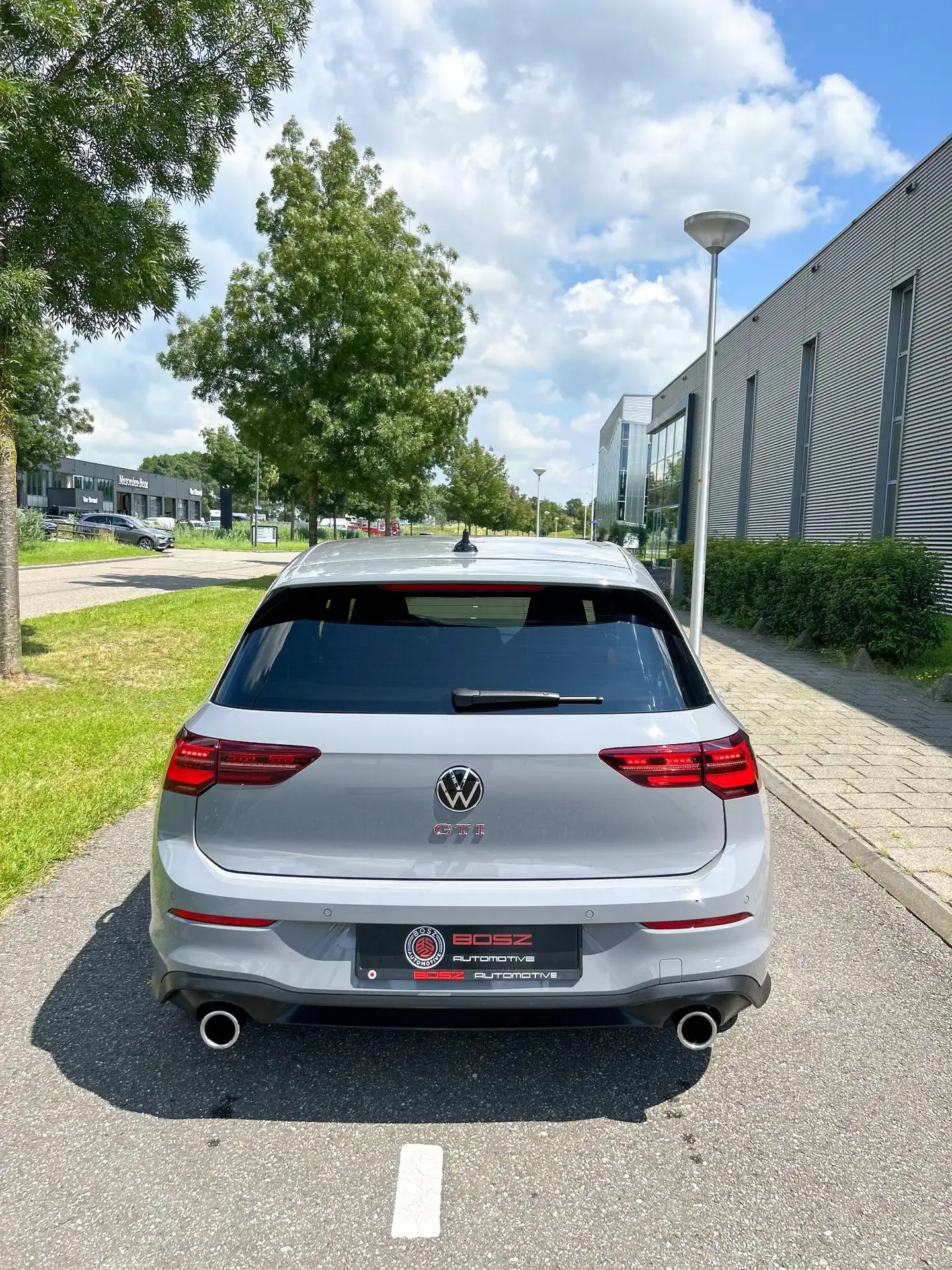 Volkswagen - Golf GTI