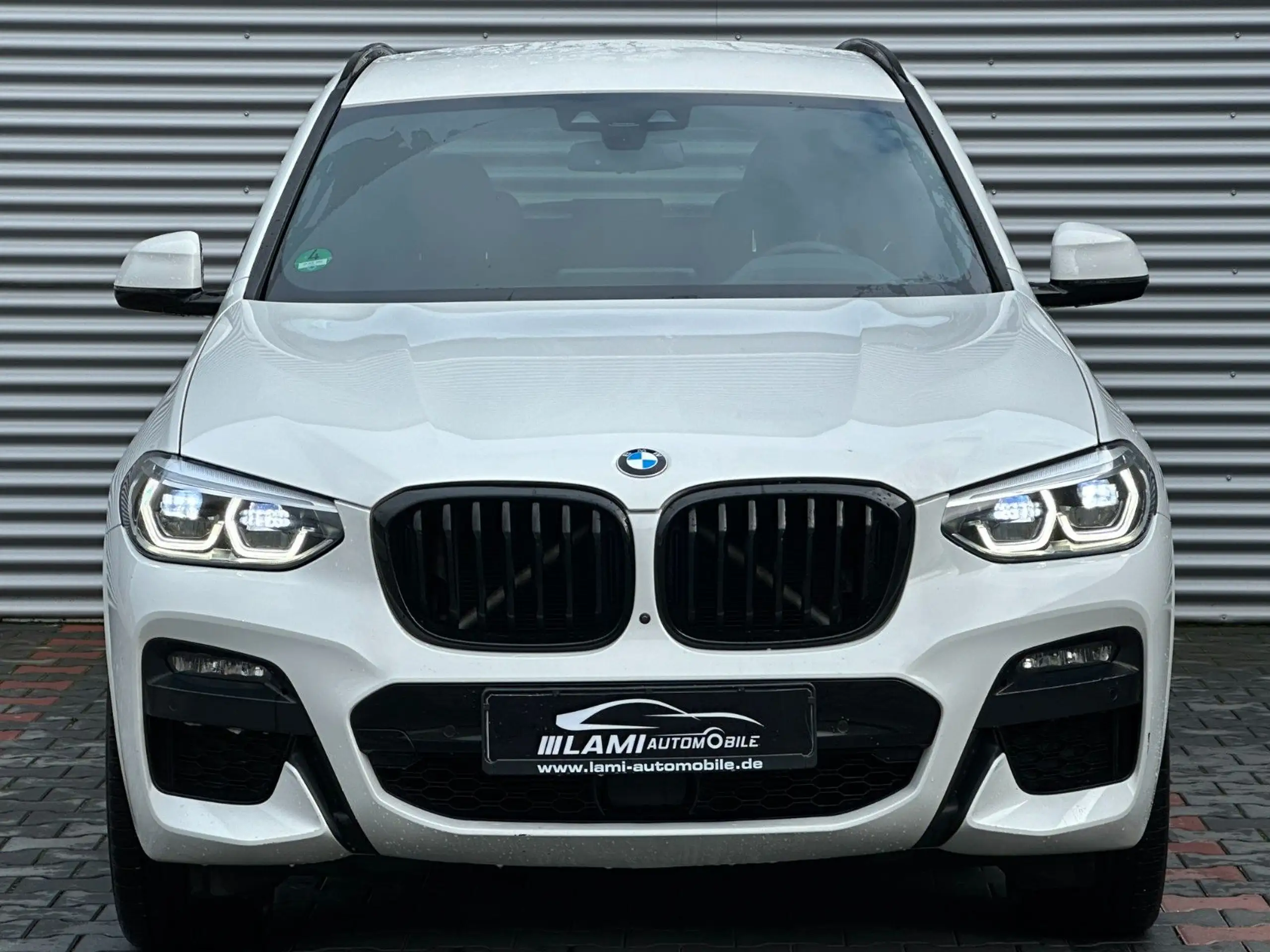 BMW - X3