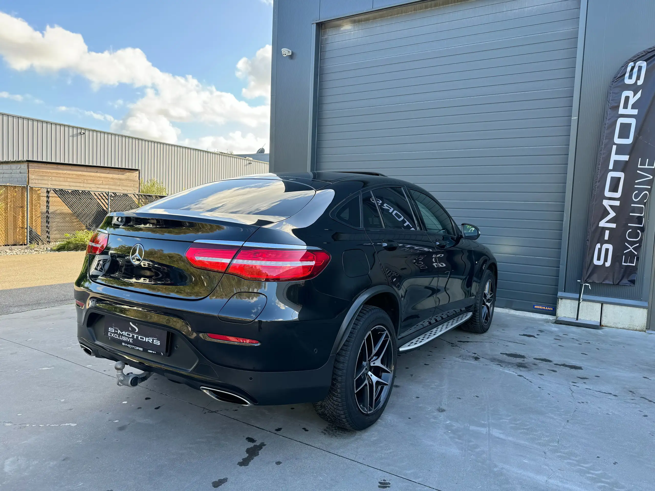 Mercedes-Benz - GLC 350