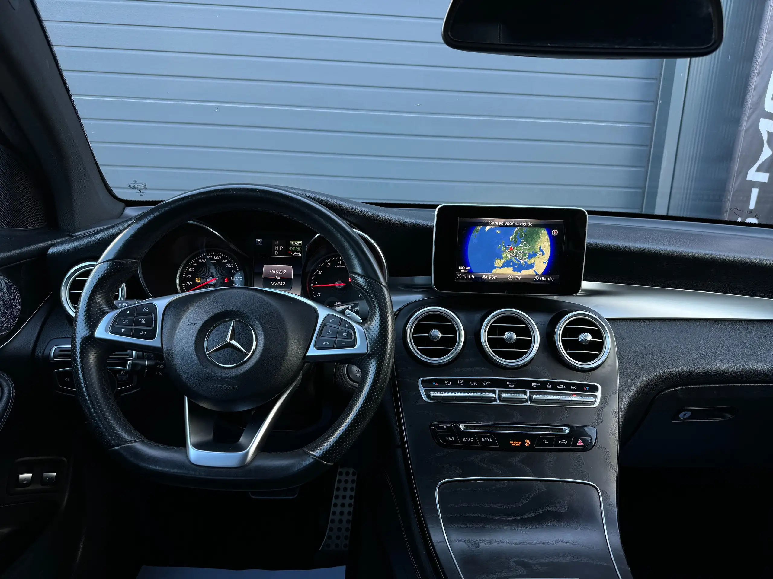 Mercedes-Benz - GLC 350