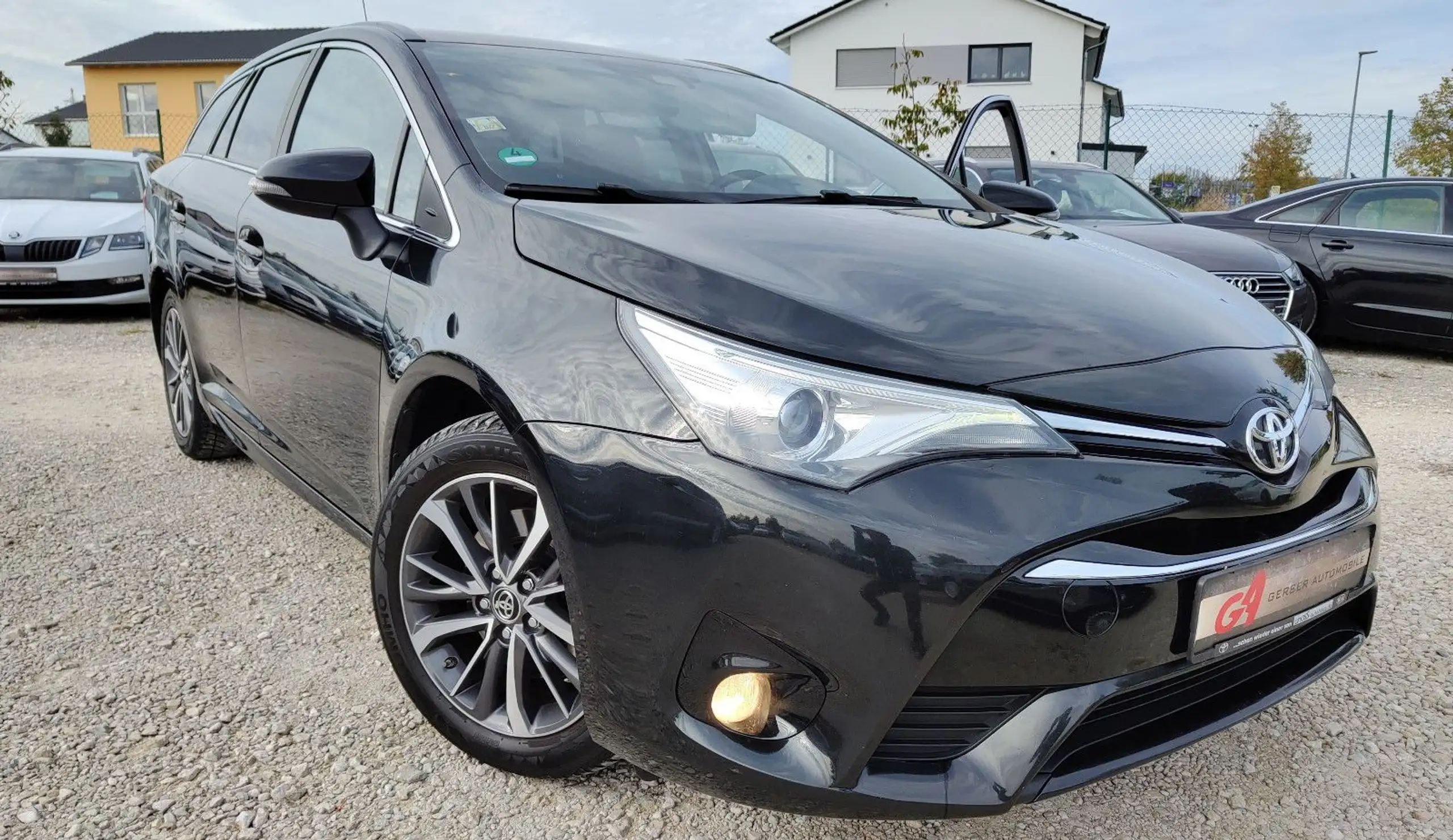 Toyota - Avensis