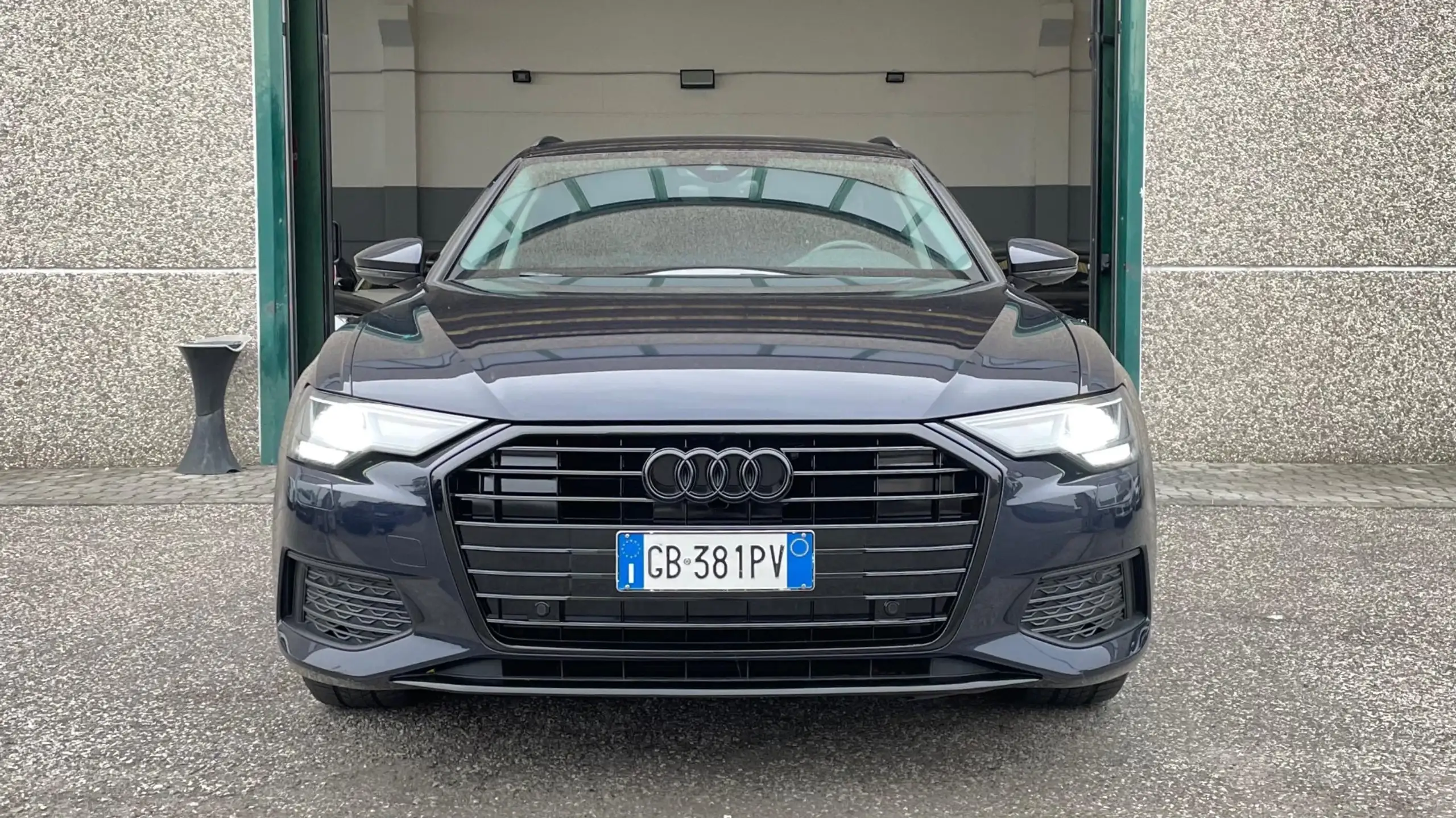 Audi - A6