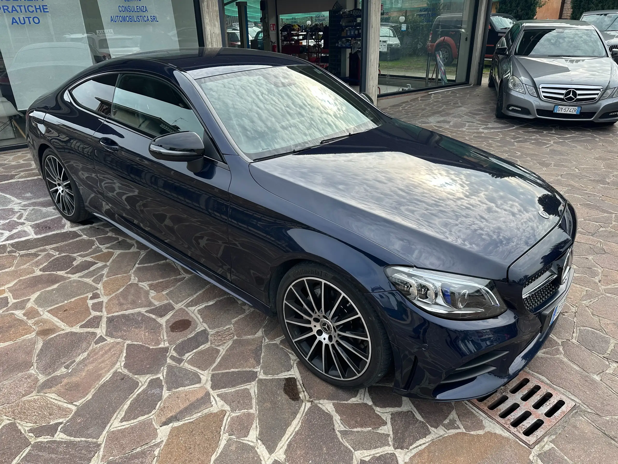 Mercedes-Benz - C 220