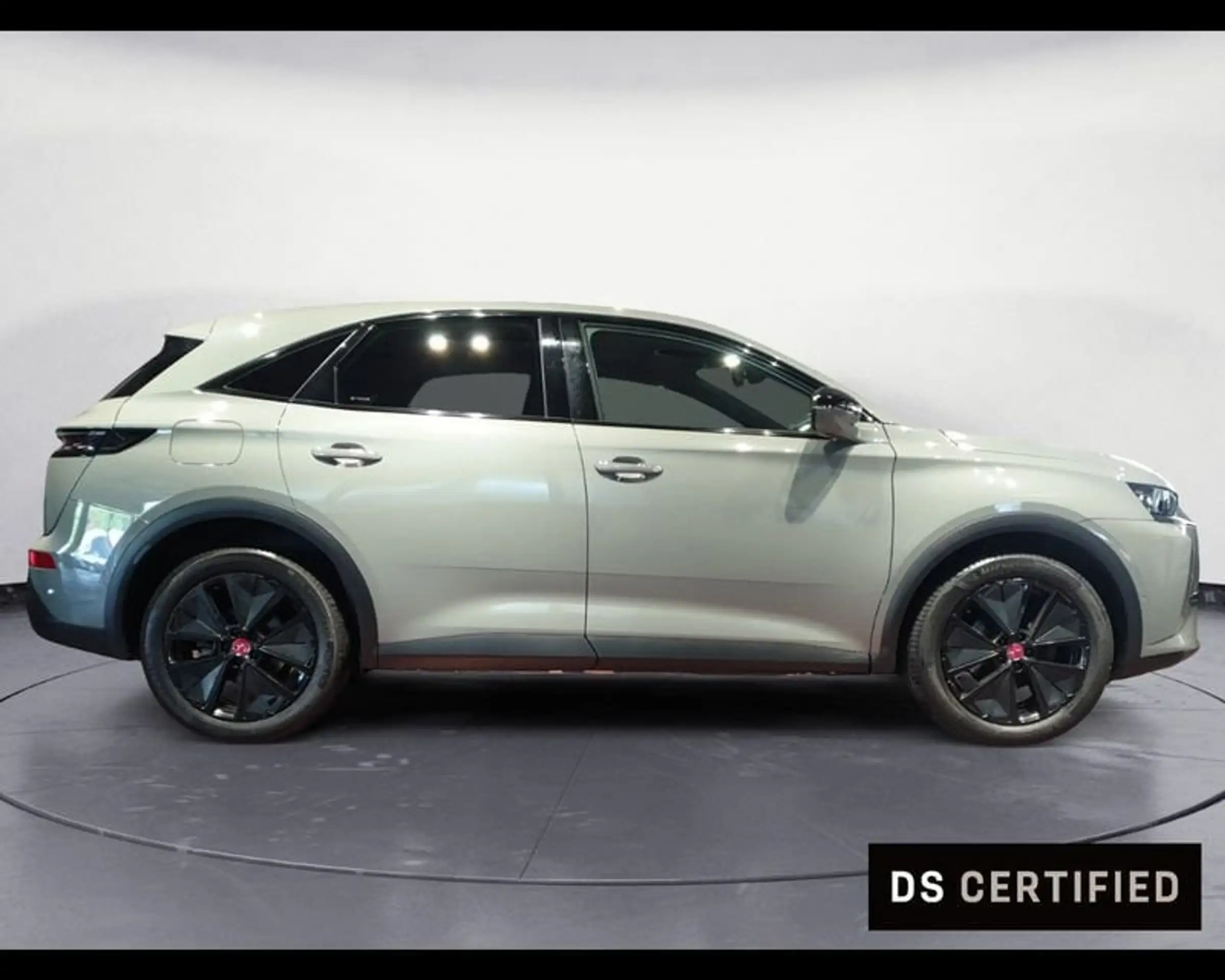 DS Automobiles - DS 7 Crossback