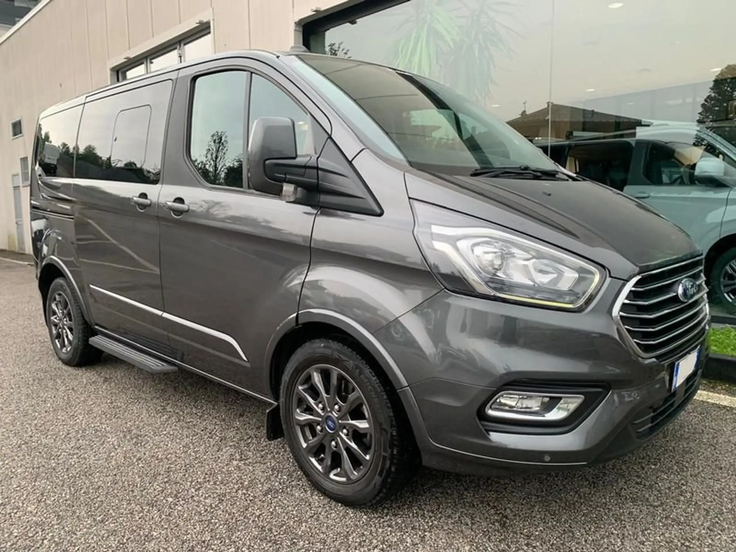 Ford - Tourneo Custom