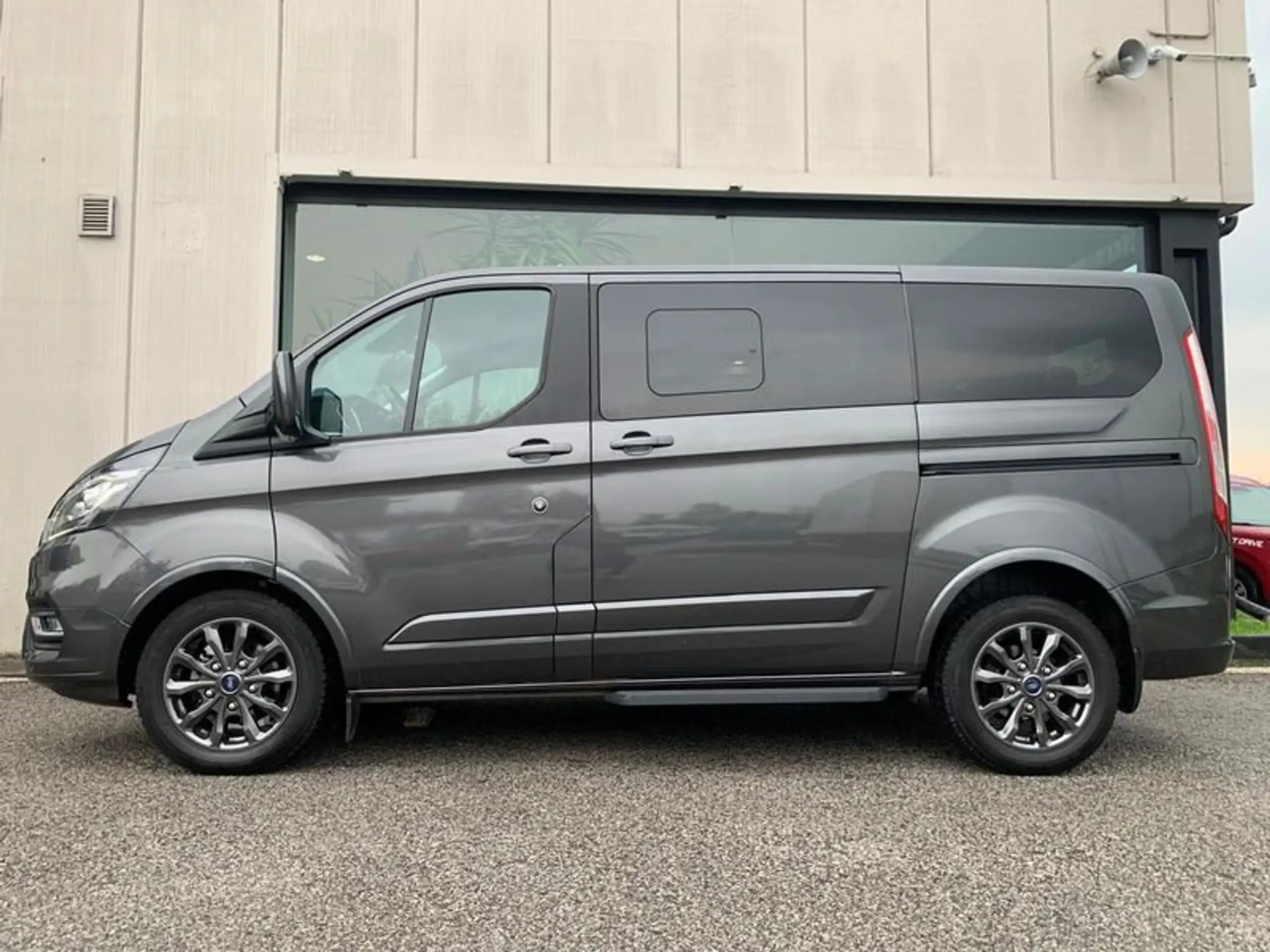 Ford - Tourneo Custom