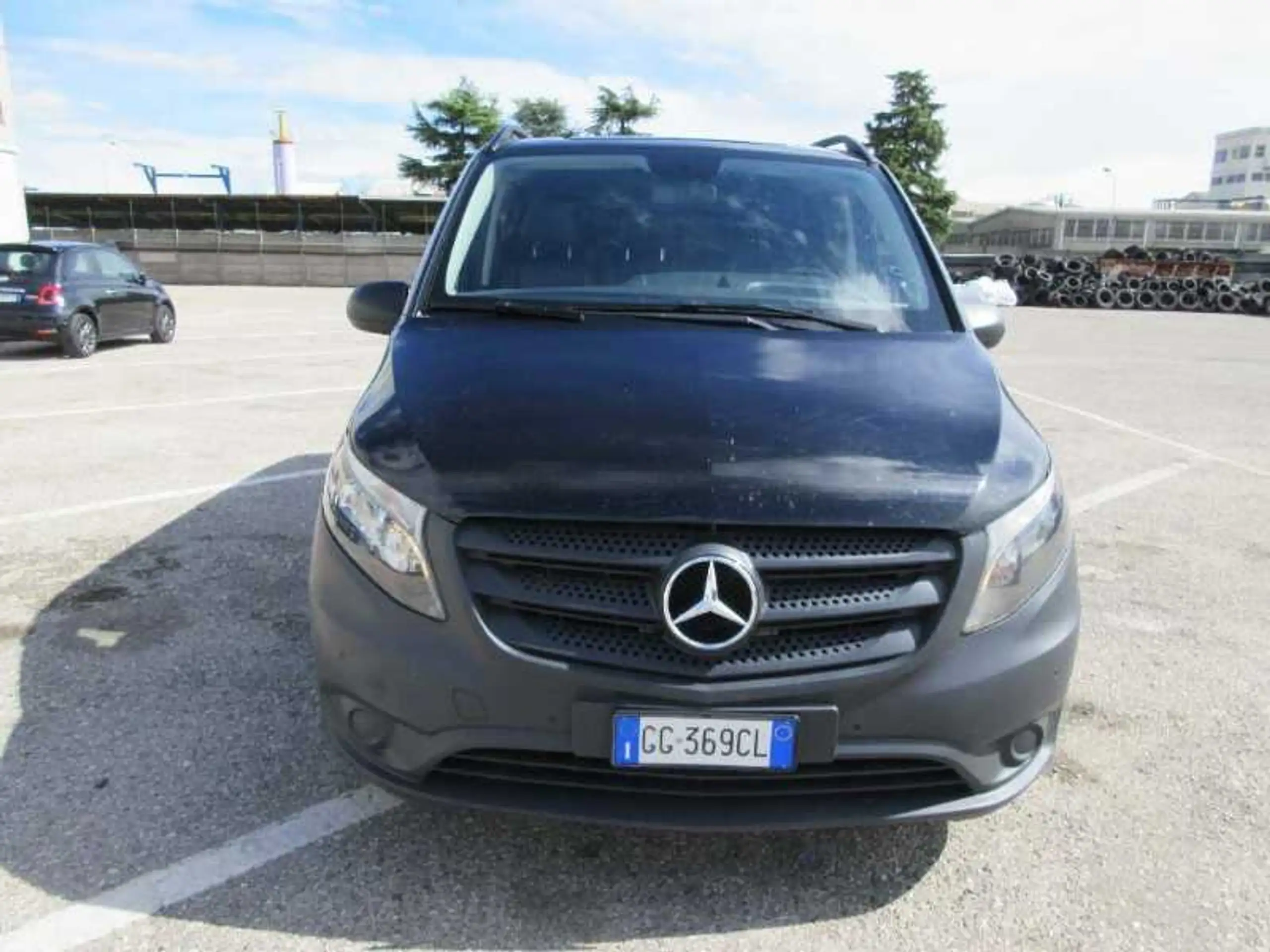 Mercedes-Benz - Vito