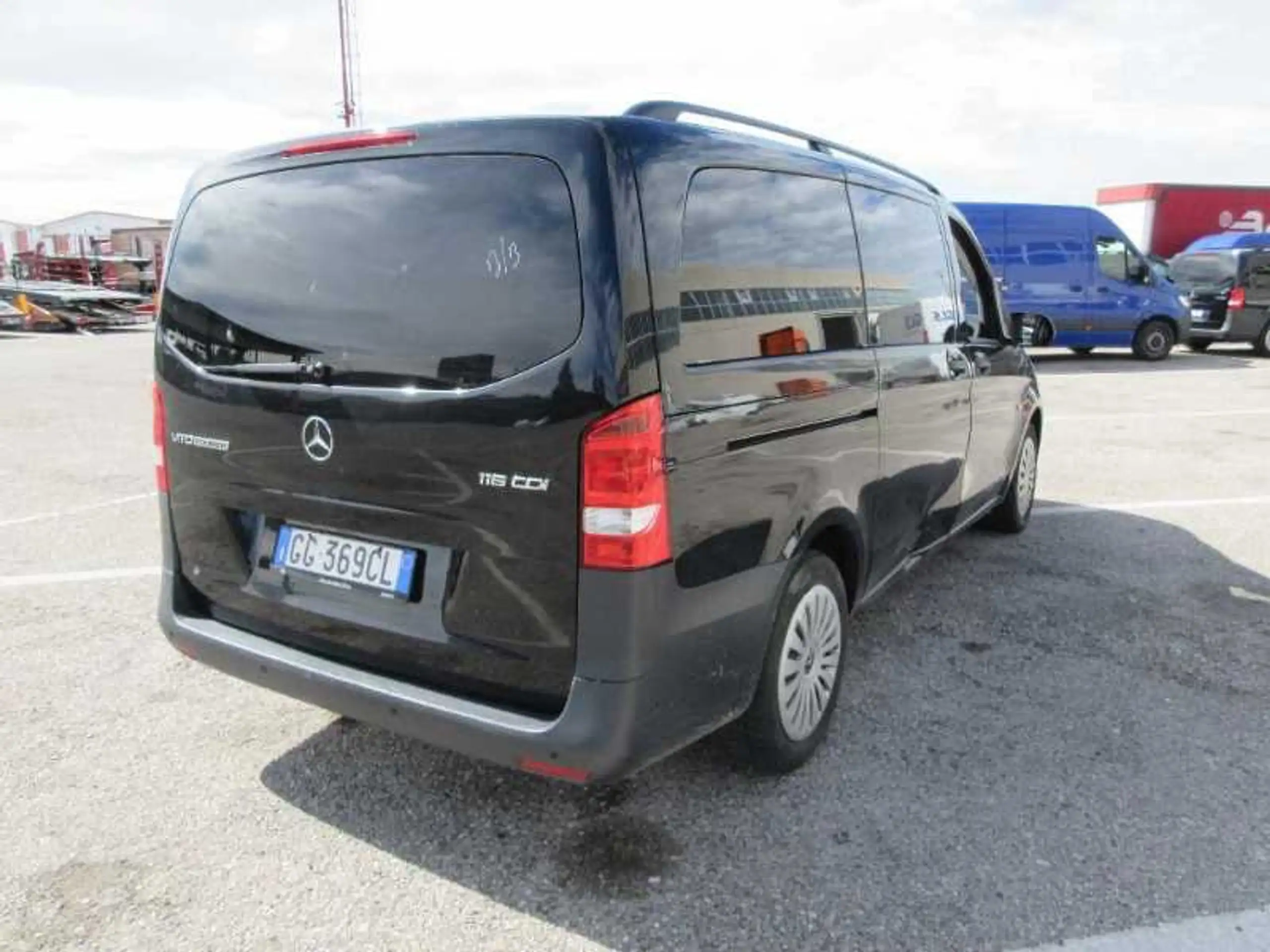 Mercedes-Benz - Vito