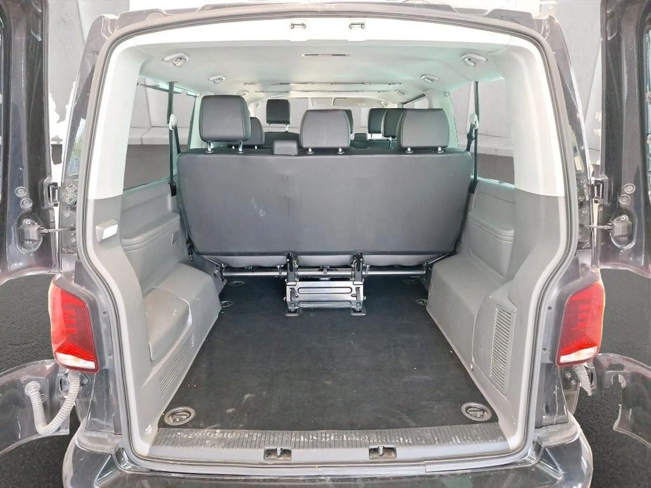 Volkswagen - T6 Caravelle