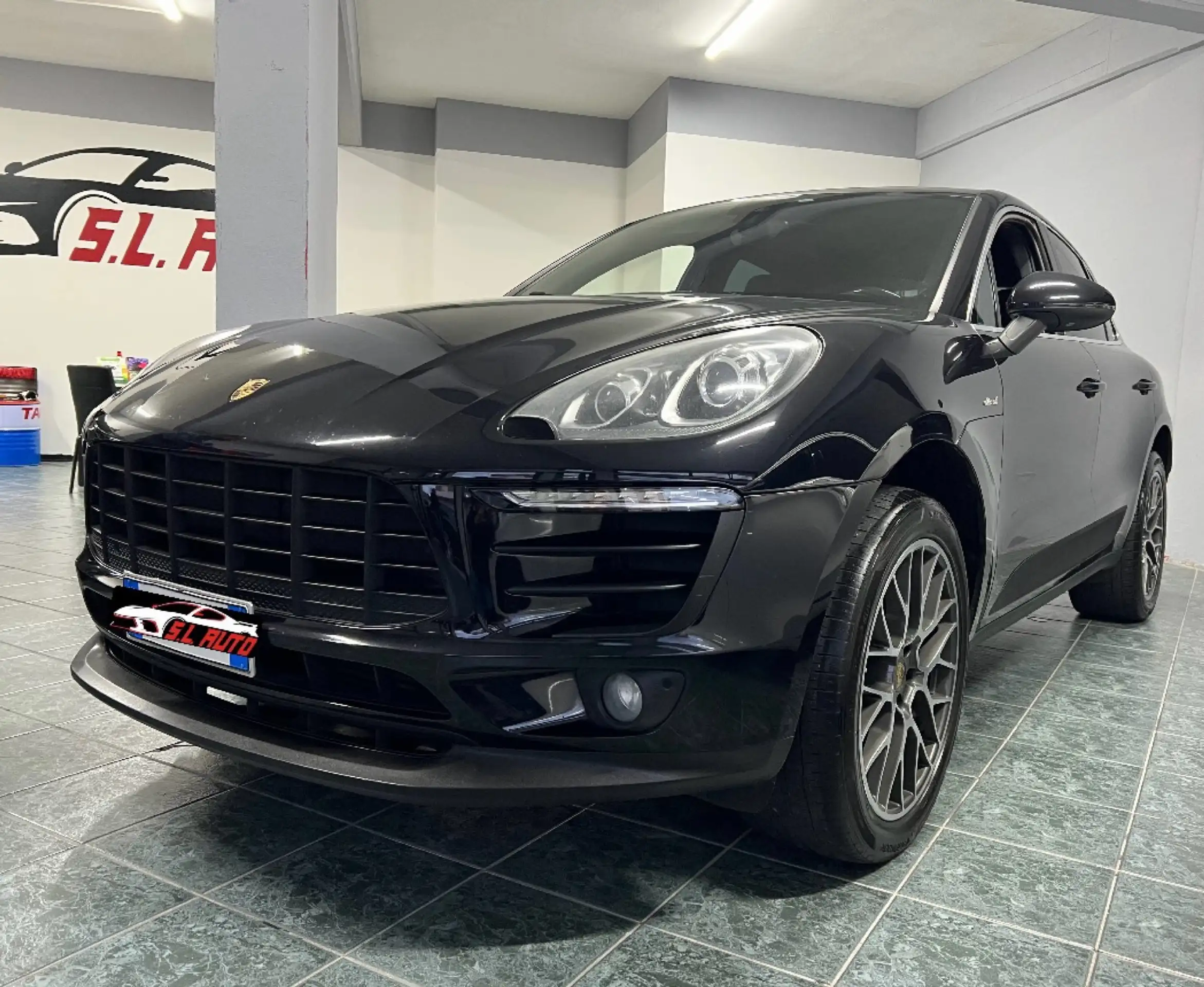 Porsche - Macan