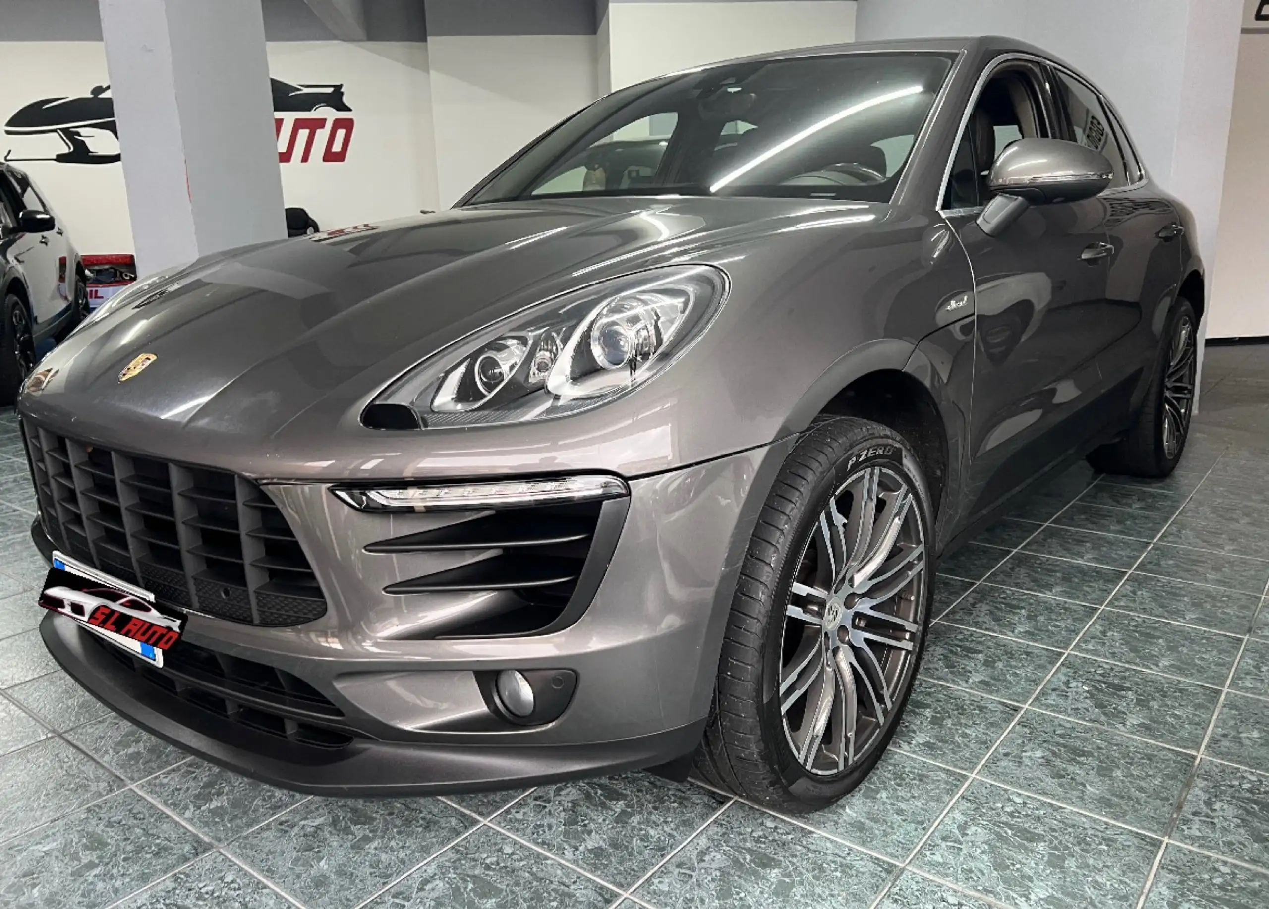 Porsche - Macan