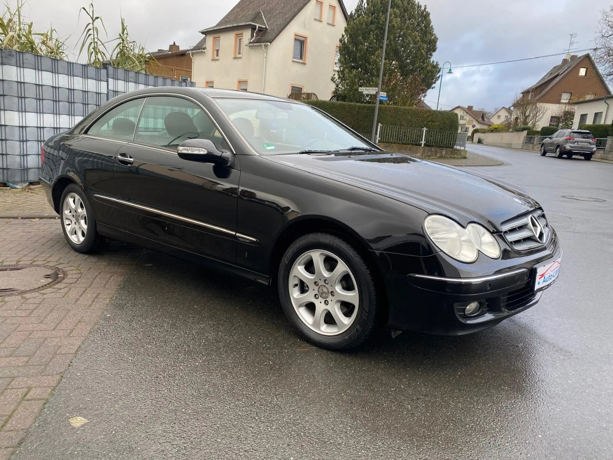 Mercedes-Benz - CLK 220