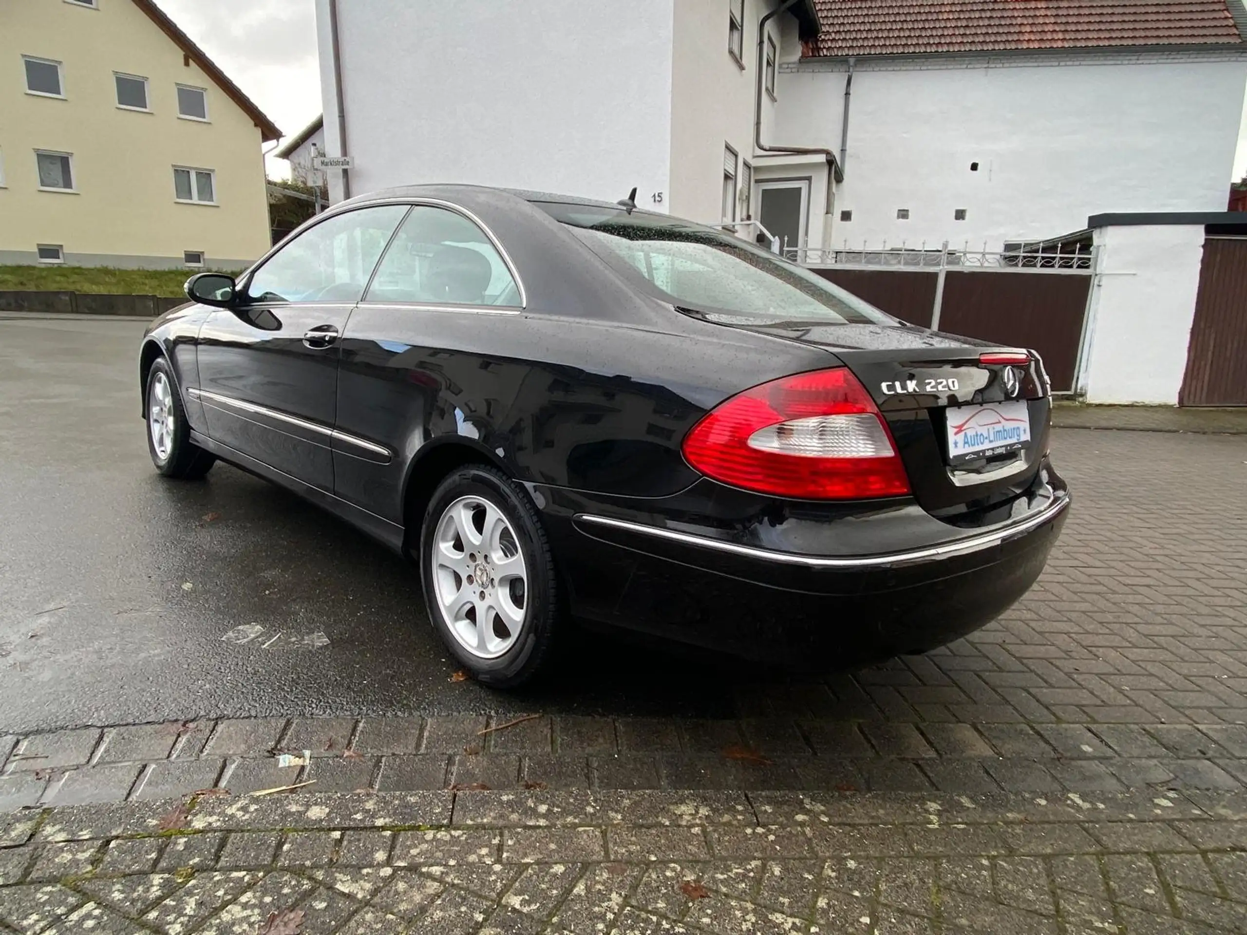 Mercedes-Benz - CLK 220