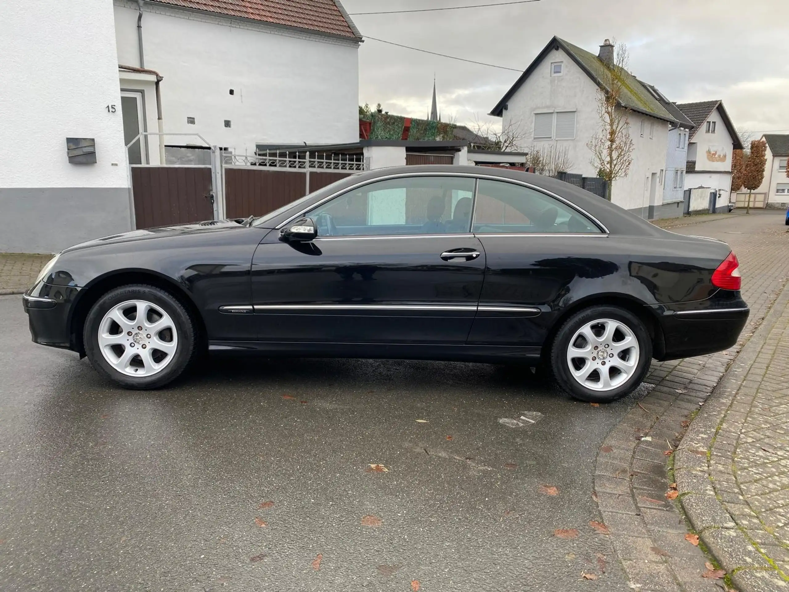 Mercedes-Benz - CLK 220