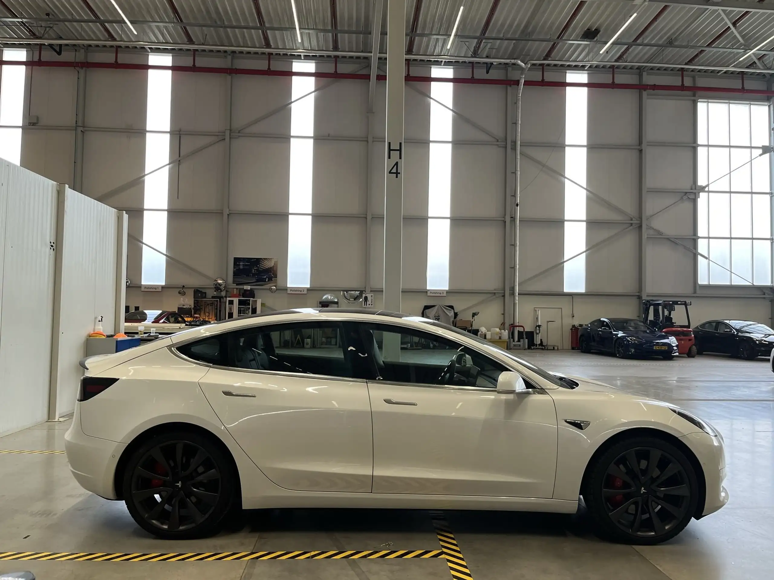 Tesla - Model 3