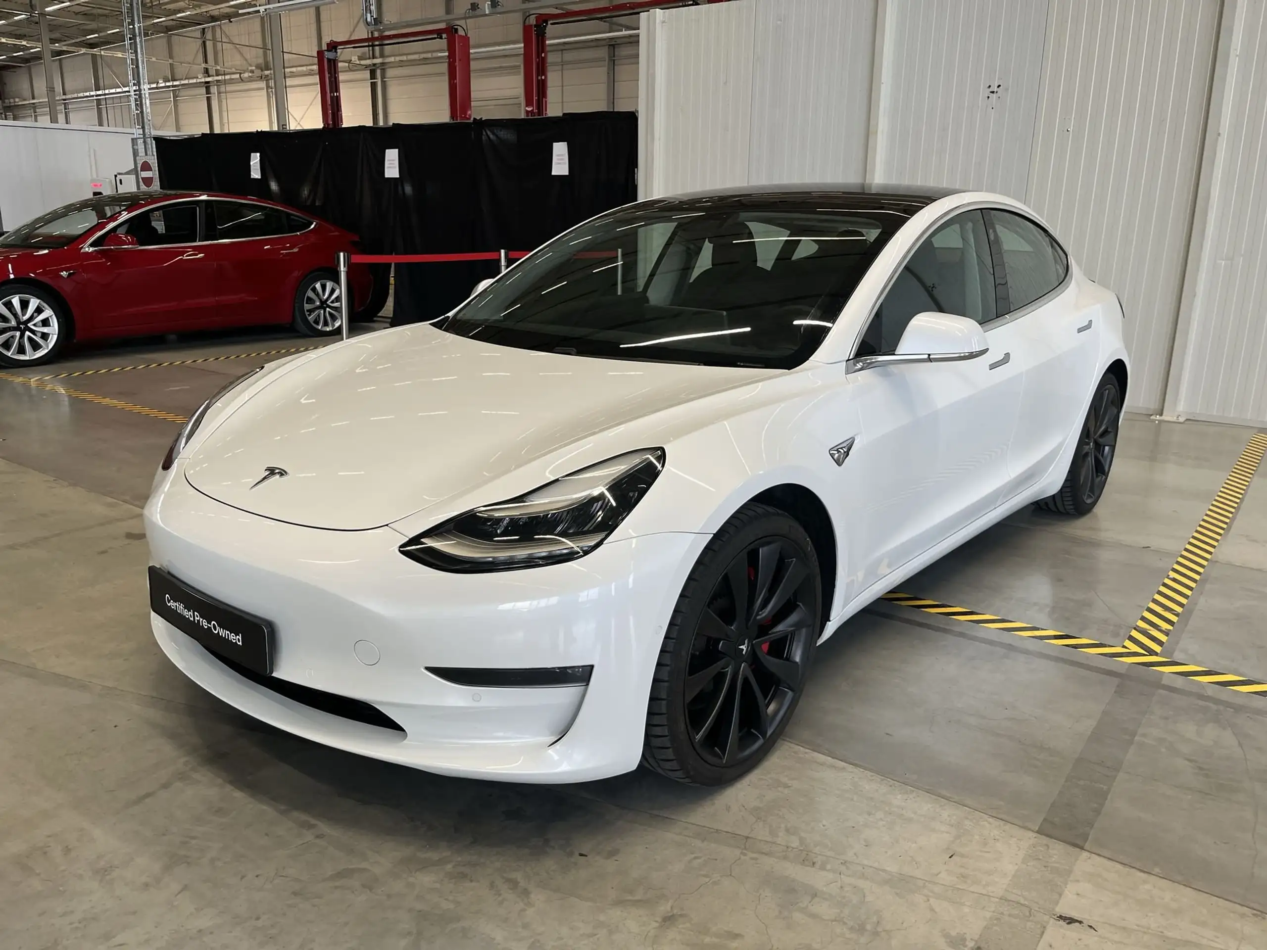 Tesla - Model 3