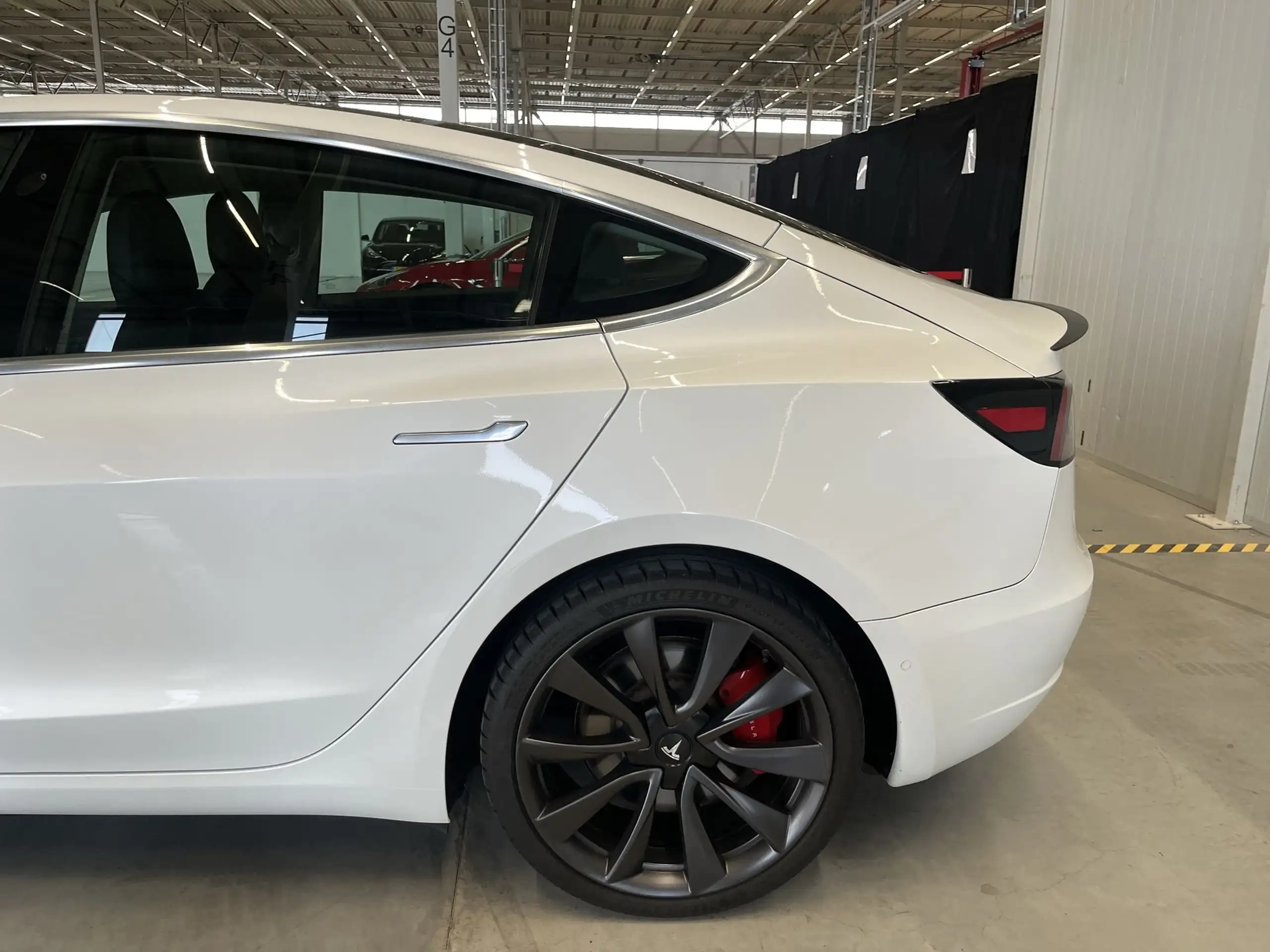 Tesla - Model 3