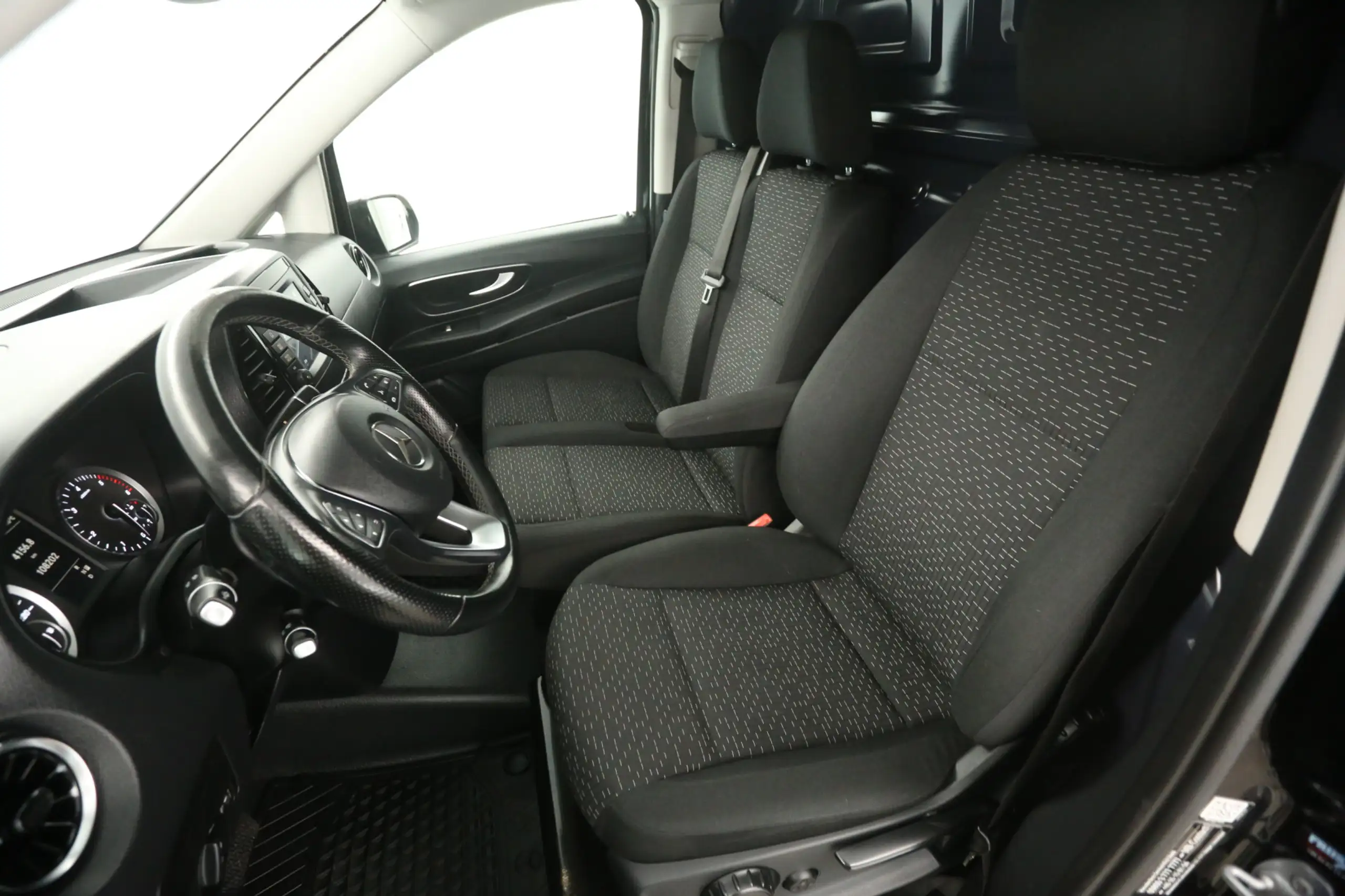 Mercedes-Benz - Vito