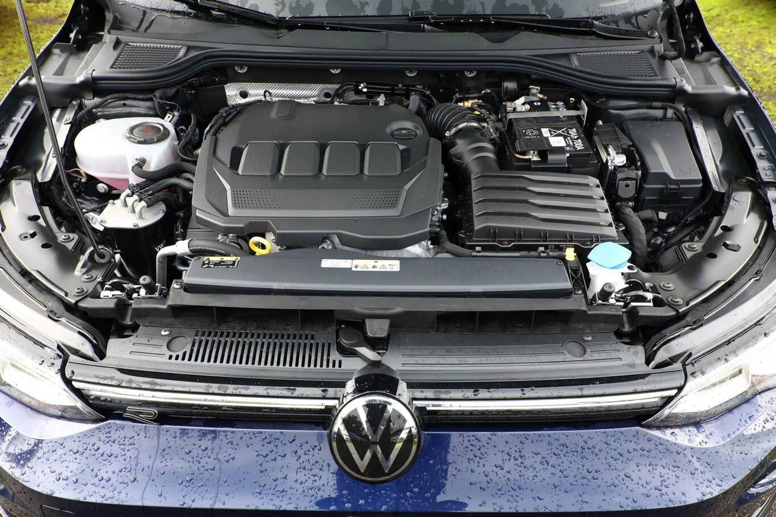 Volkswagen - Golf