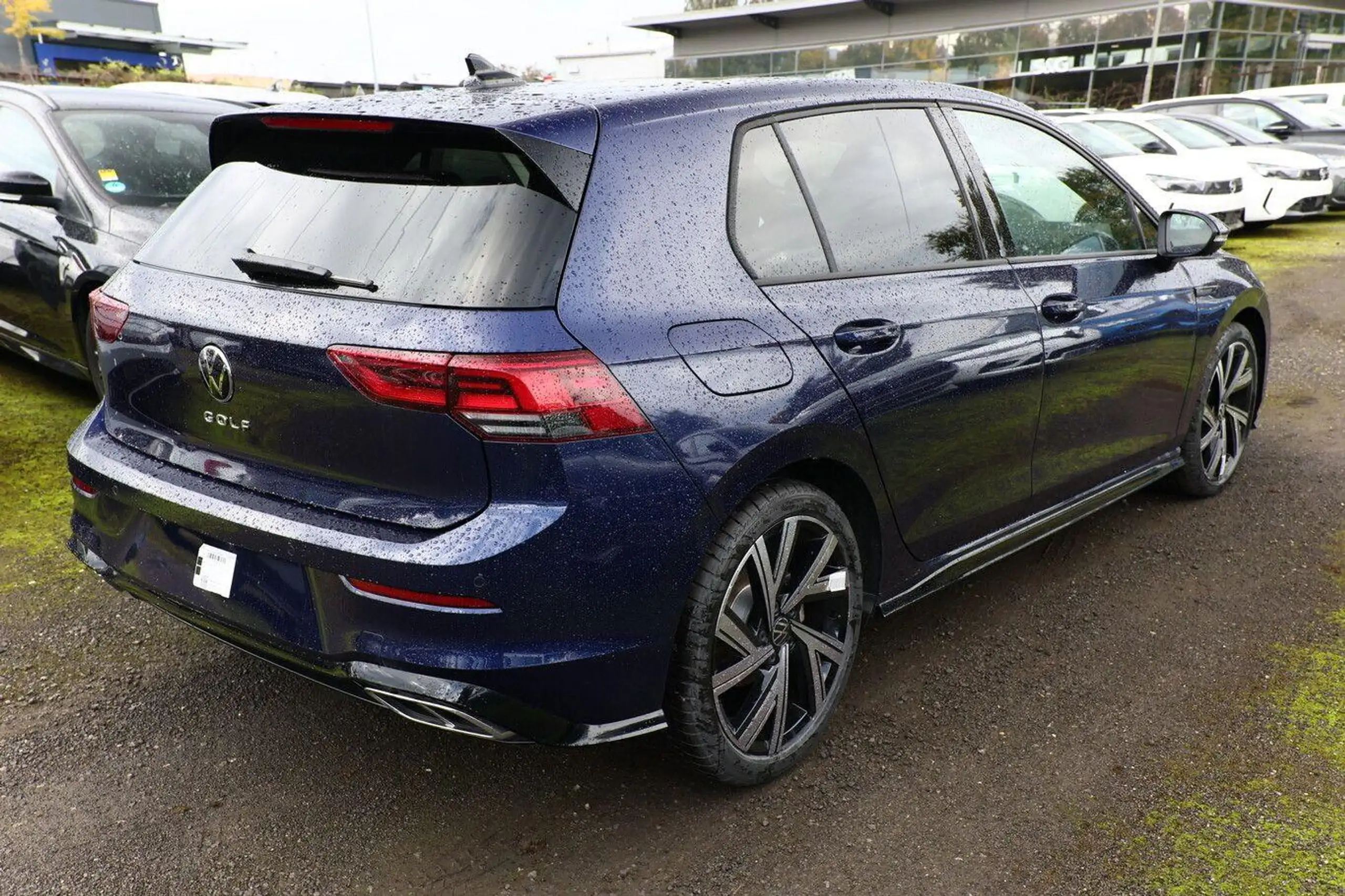 Volkswagen - Golf