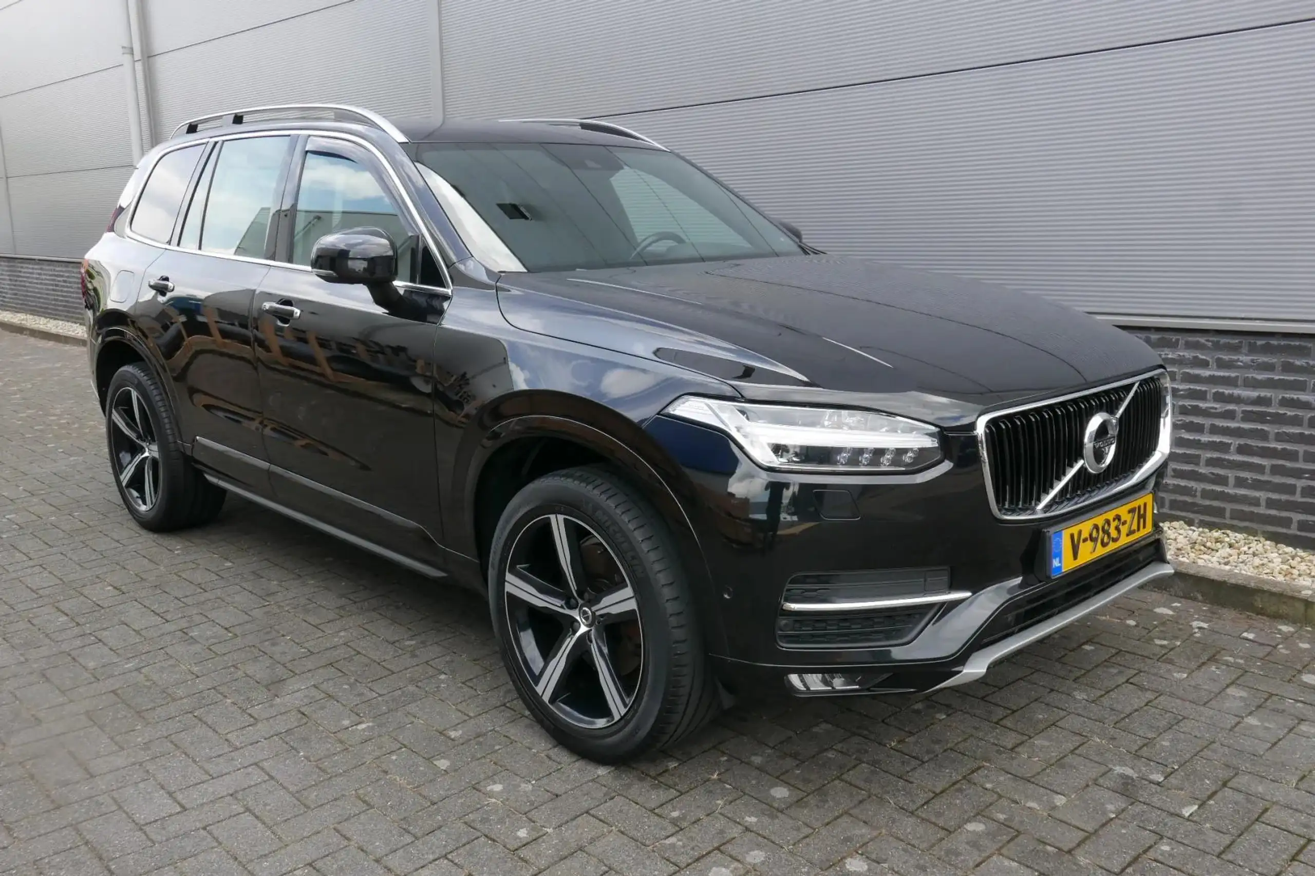 Volvo - XC90