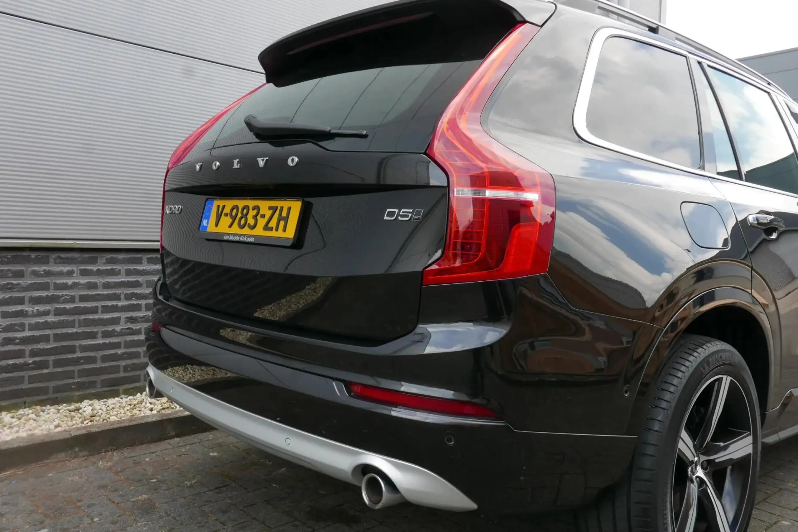 Volvo - XC90