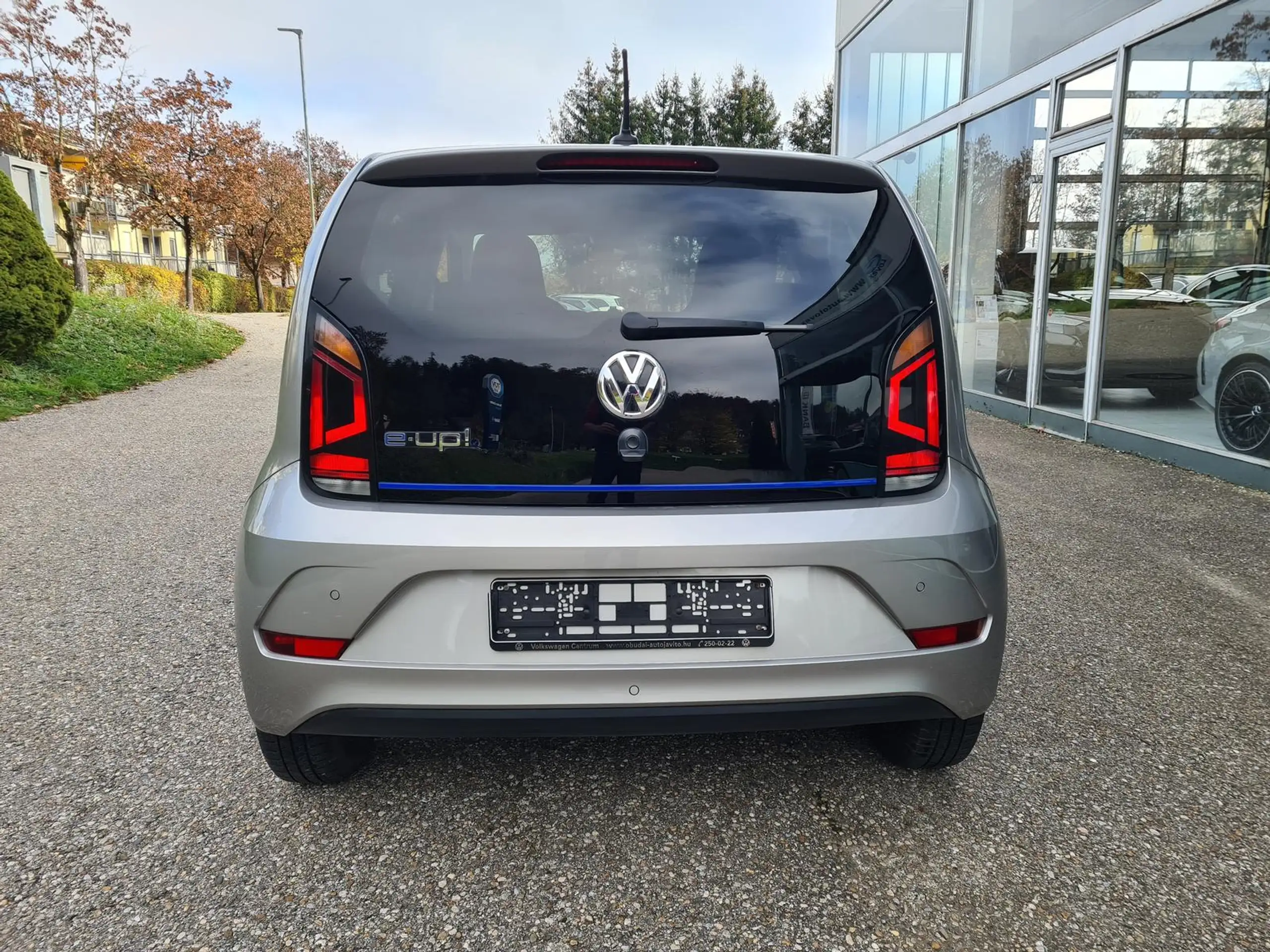 Volkswagen - e-up!