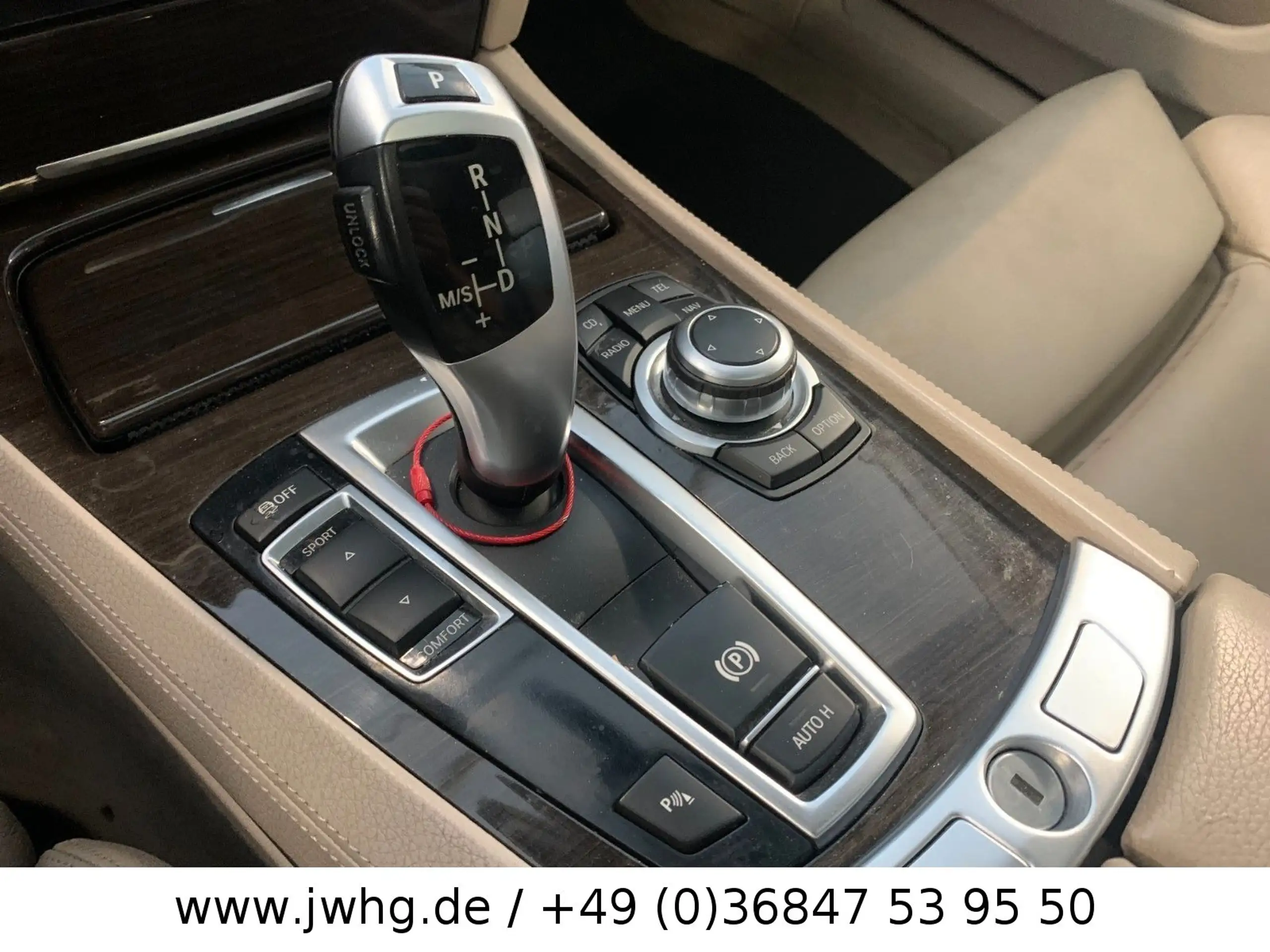 BMW - 730