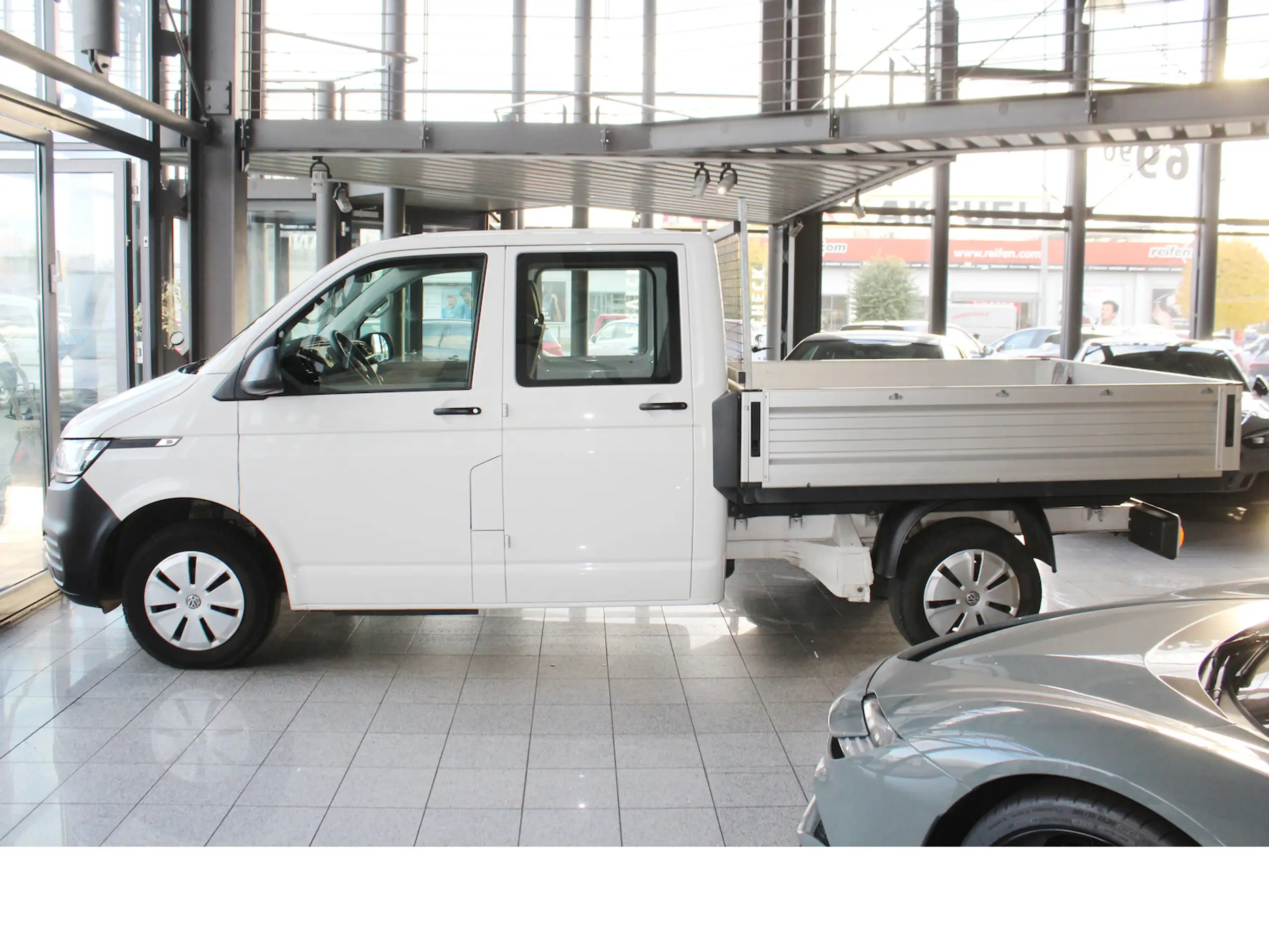 Volkswagen - T6.1 Transporter