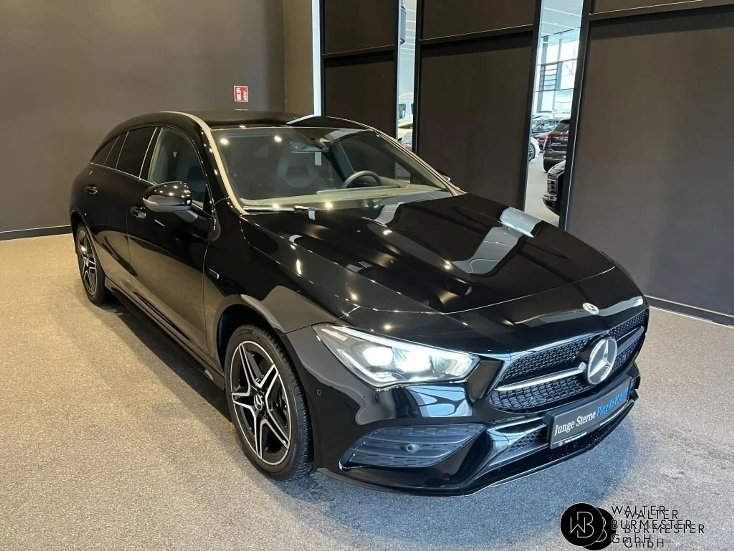 Mercedes-Benz - CLA 250