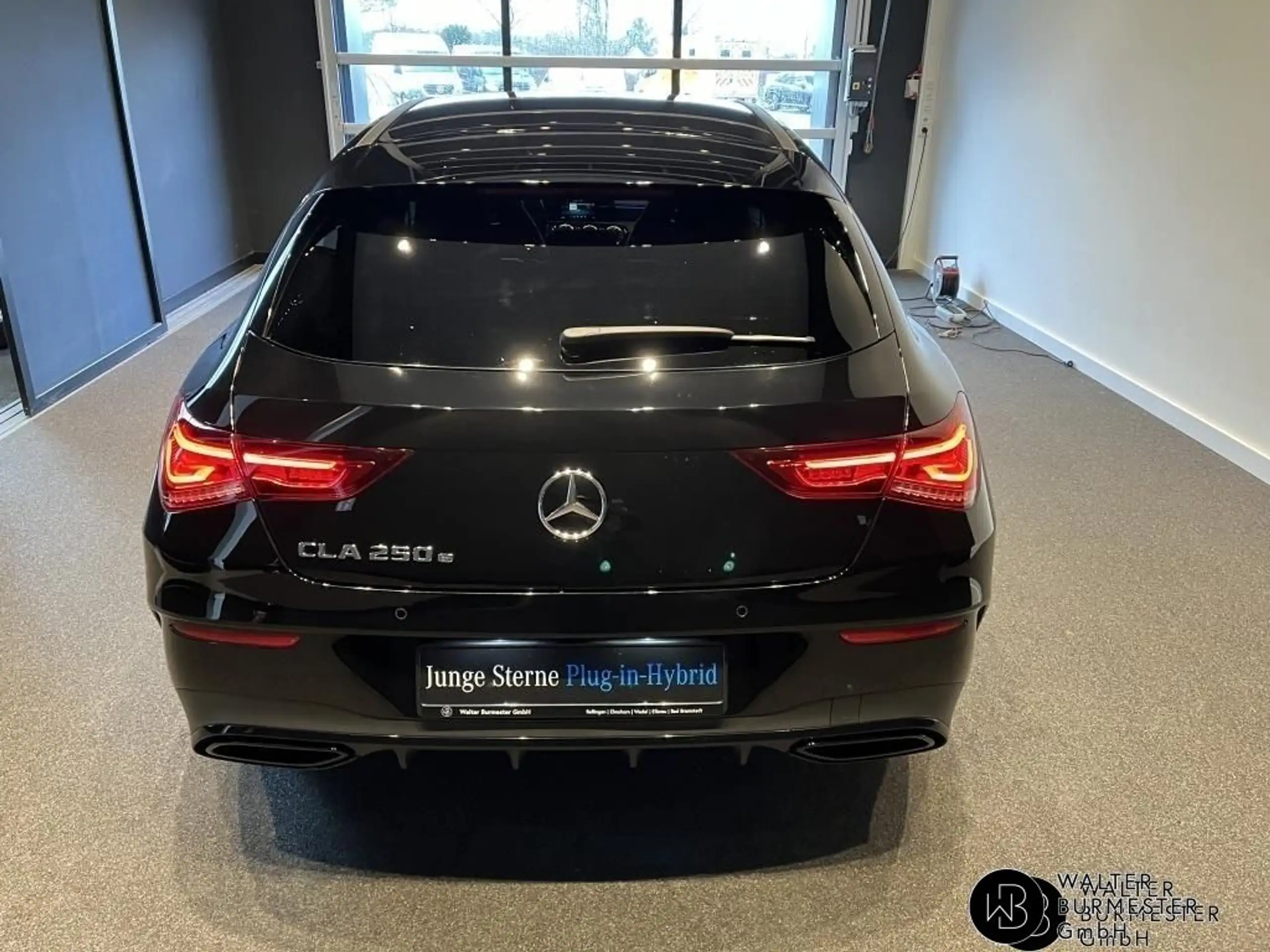 Mercedes-Benz - CLA 250