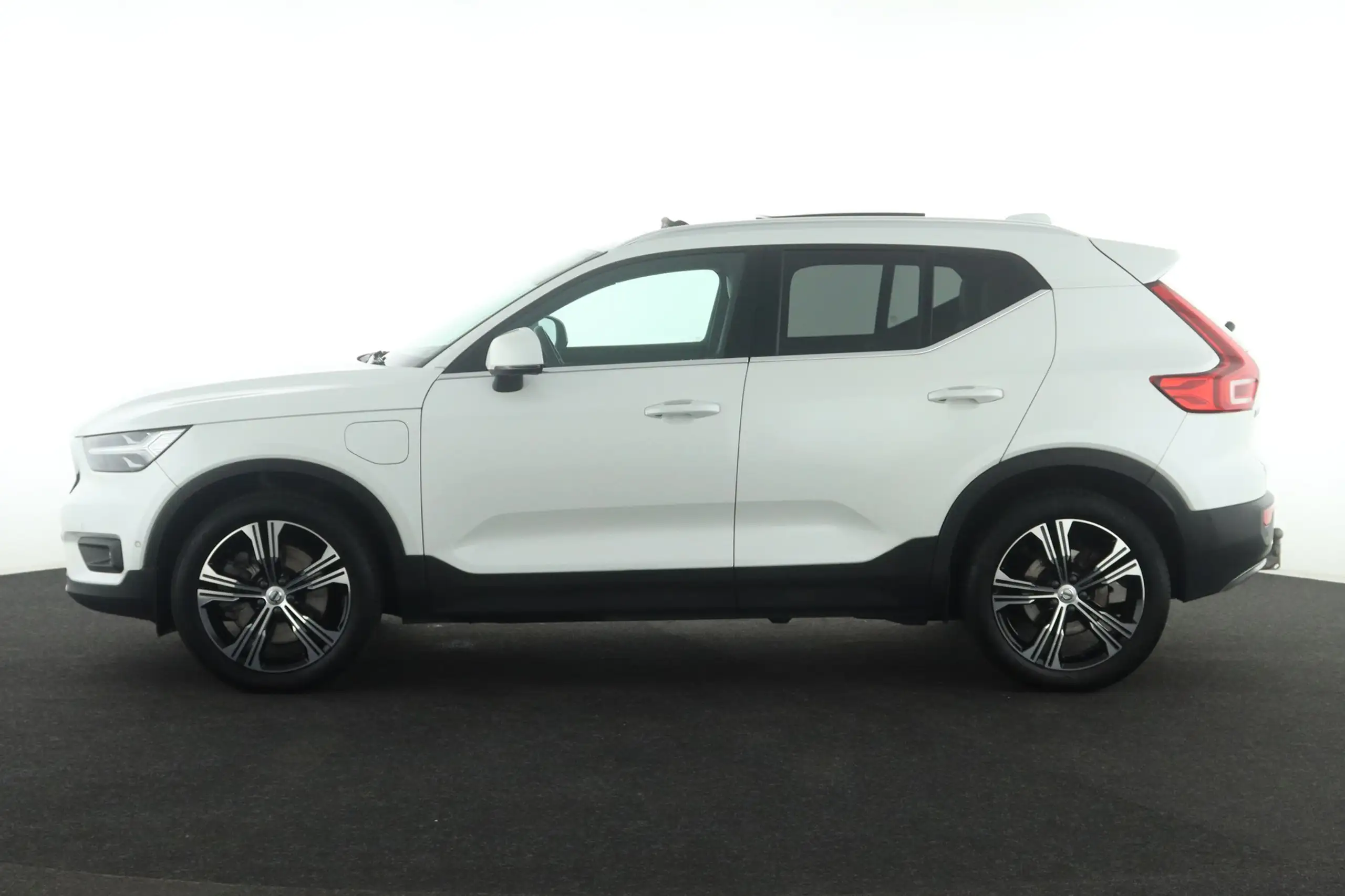 Volvo - XC40