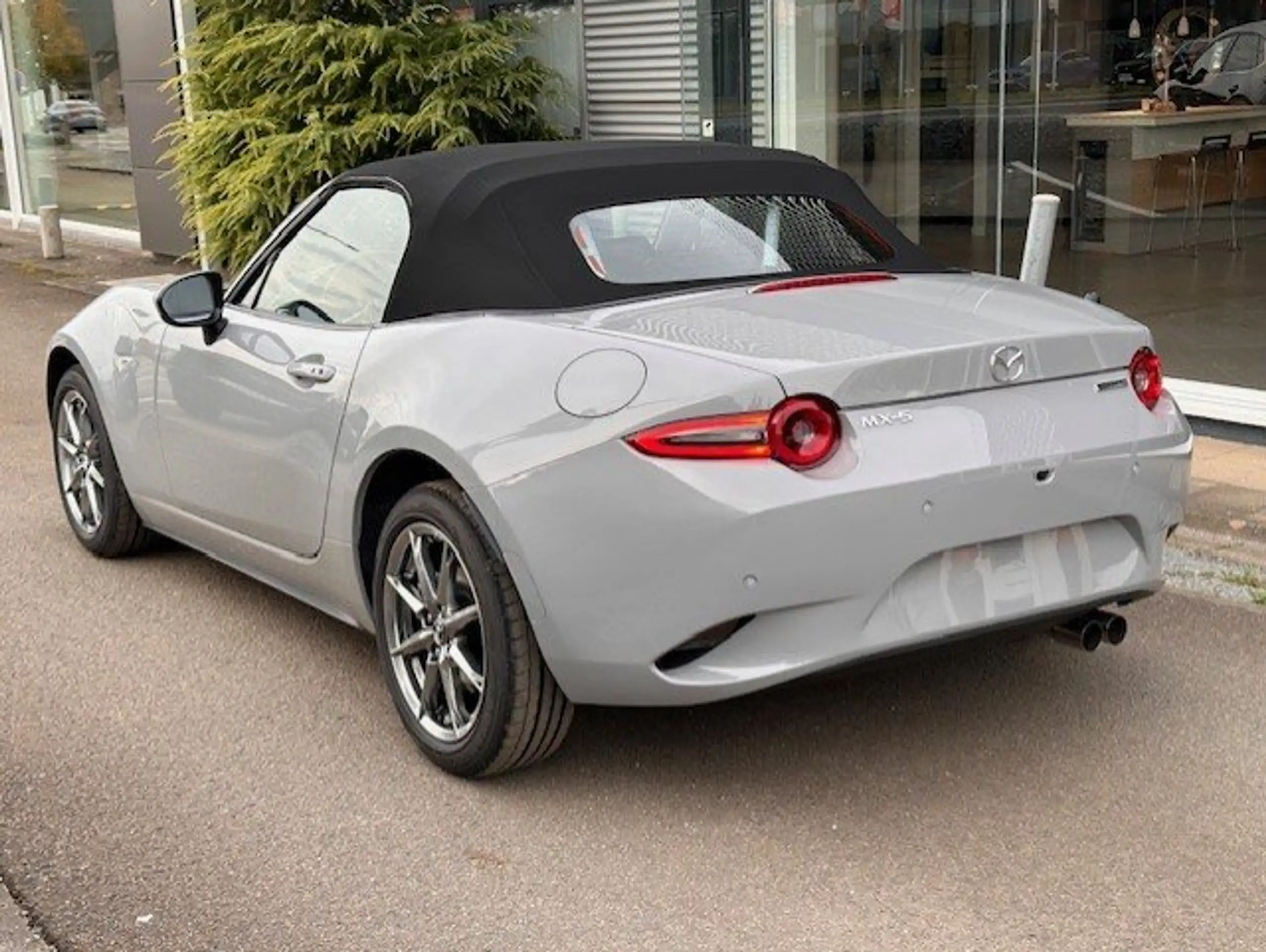 Mazda - MX-5