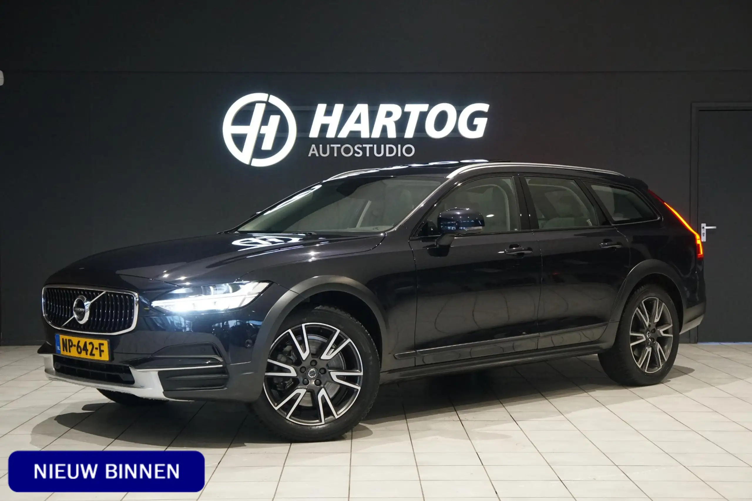 Volvo V90 Cross Country 2017