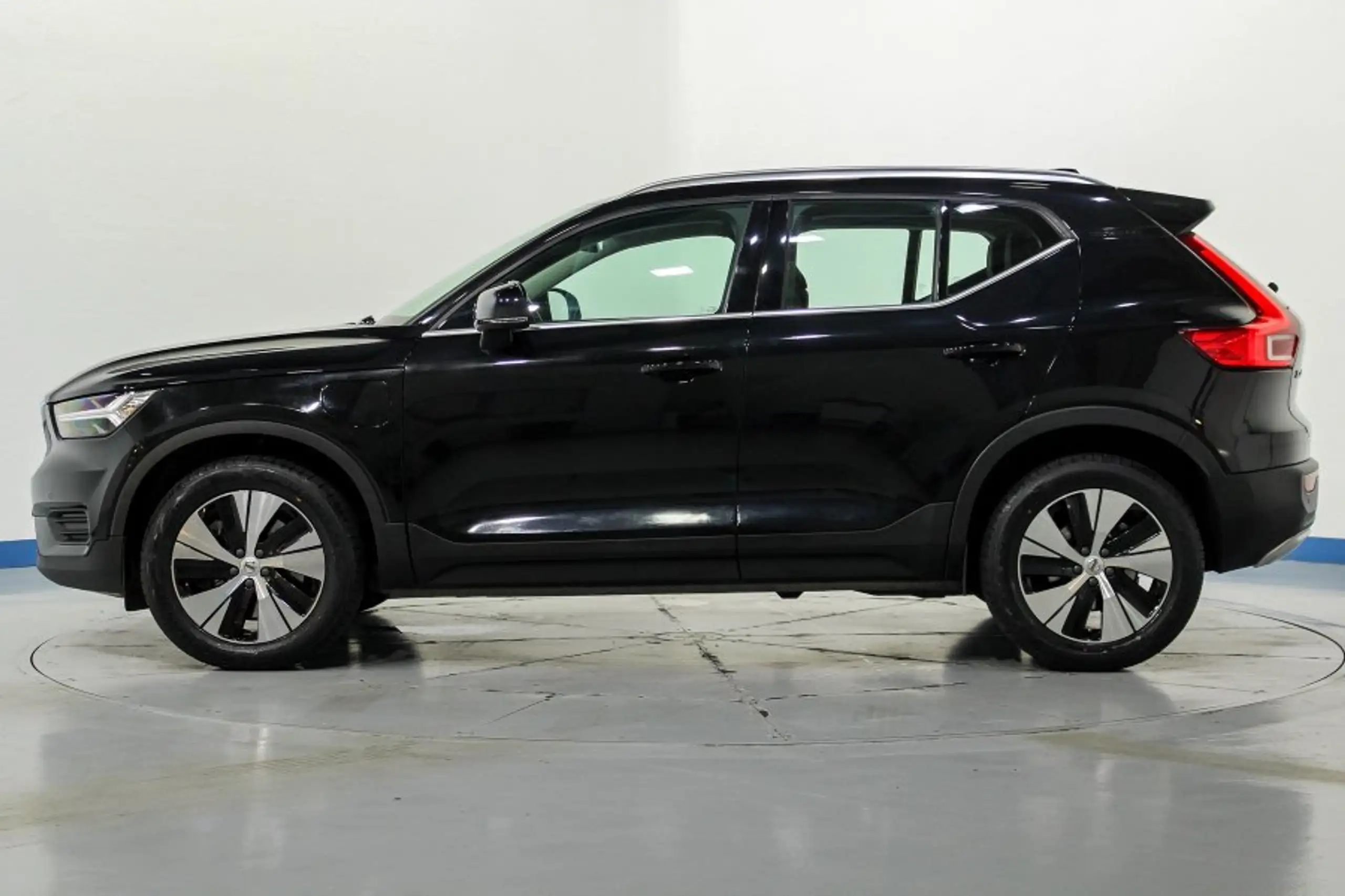 Volvo - XC40