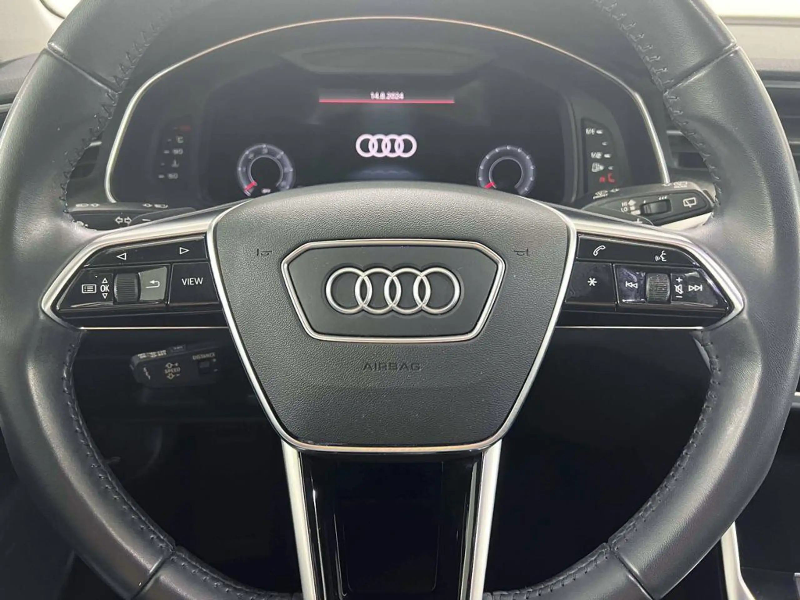 Audi - A6