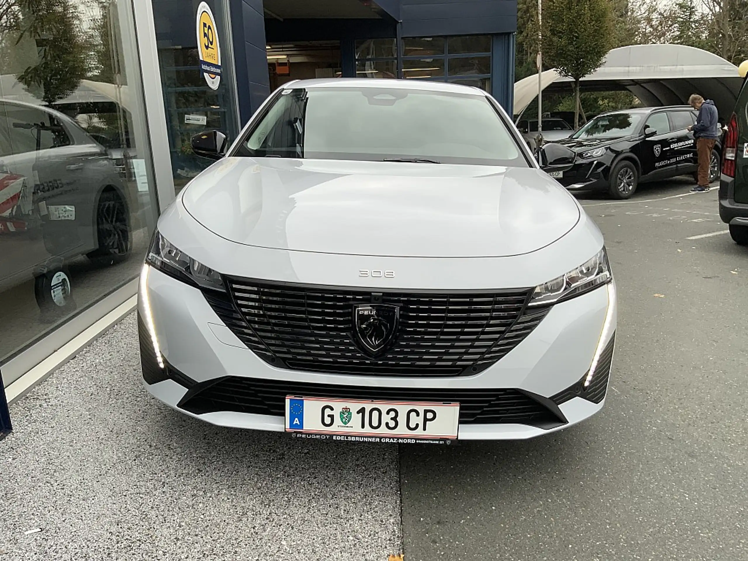 Peugeot - 308