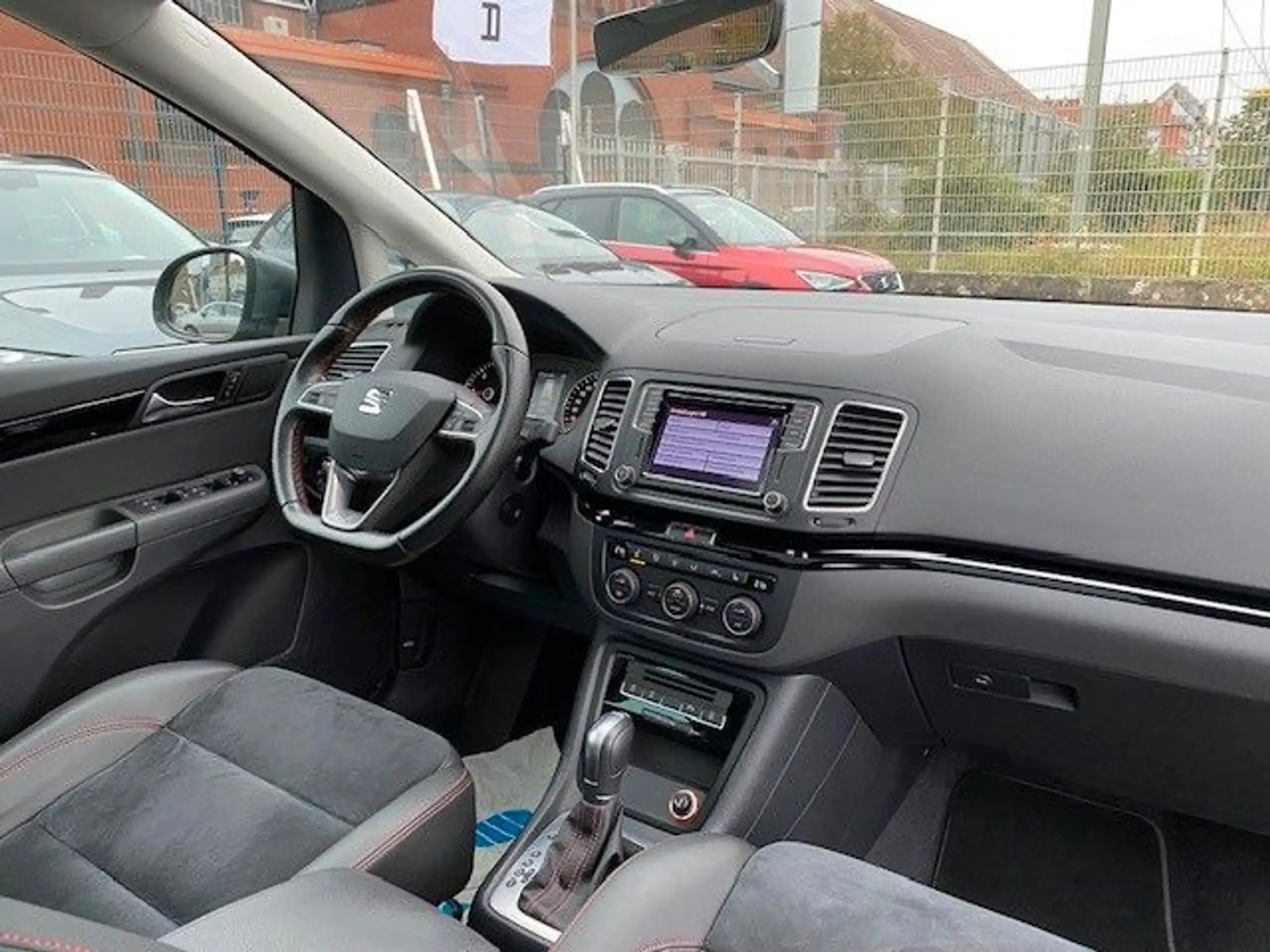 SEAT - Alhambra