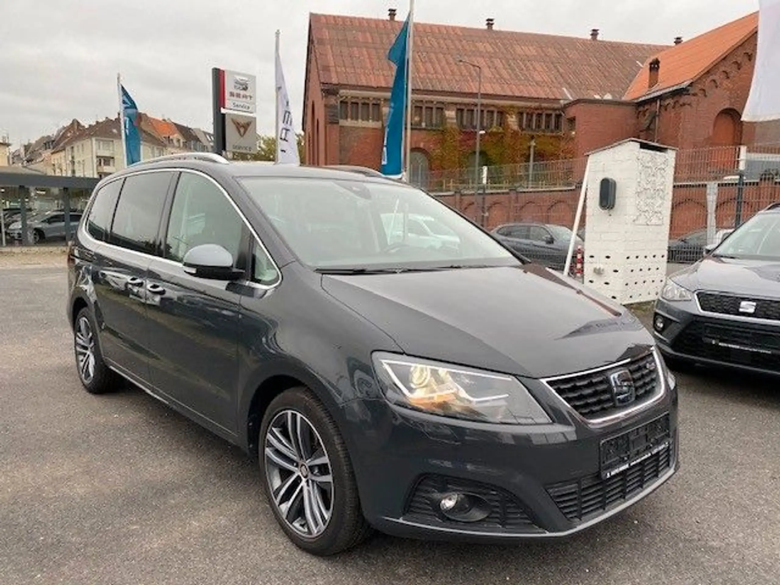 SEAT - Alhambra