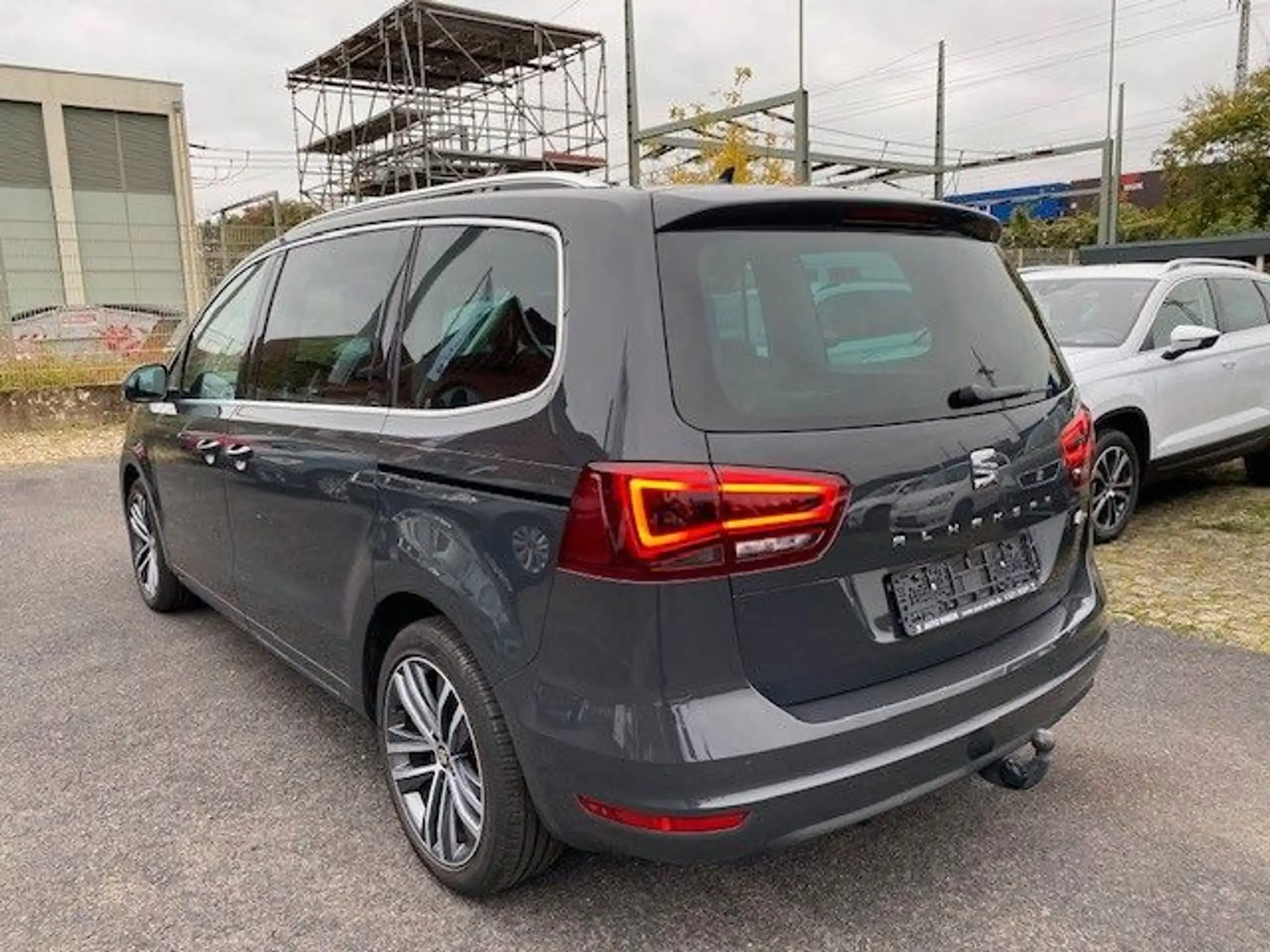 SEAT - Alhambra